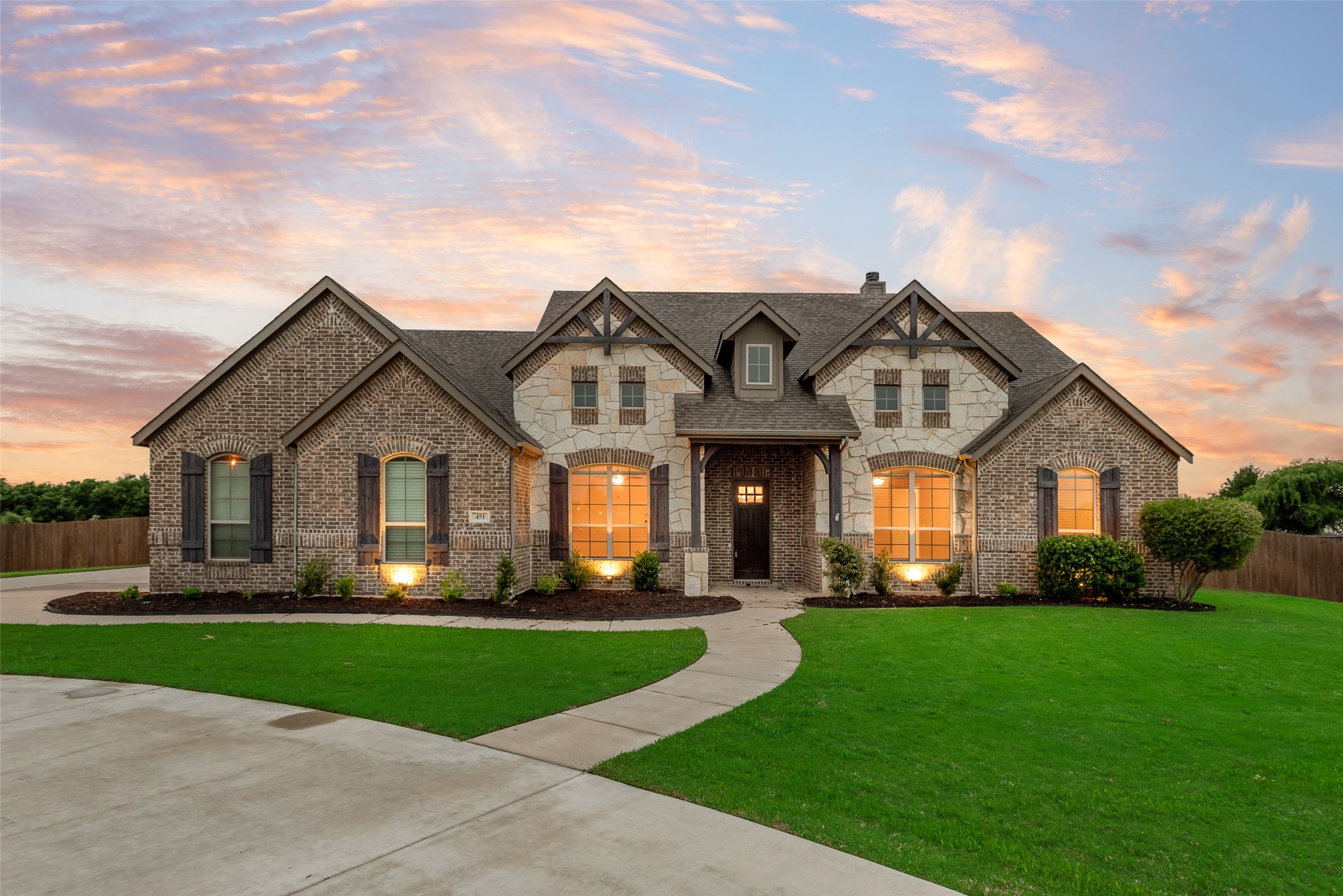 451 Holmes Avenue Waxahachie TX 75167