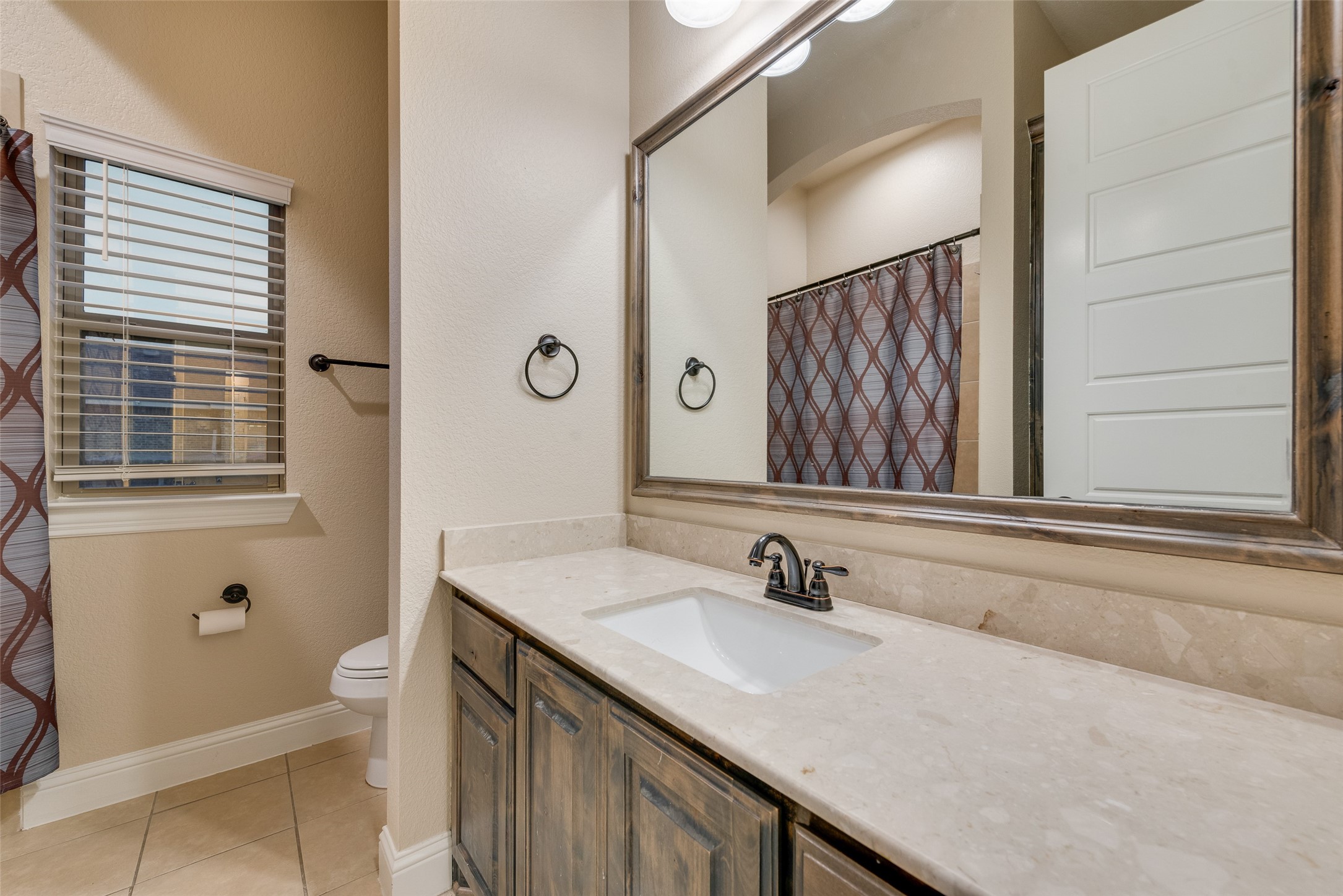 451 Holmes Avenue Waxahachie TX 75167