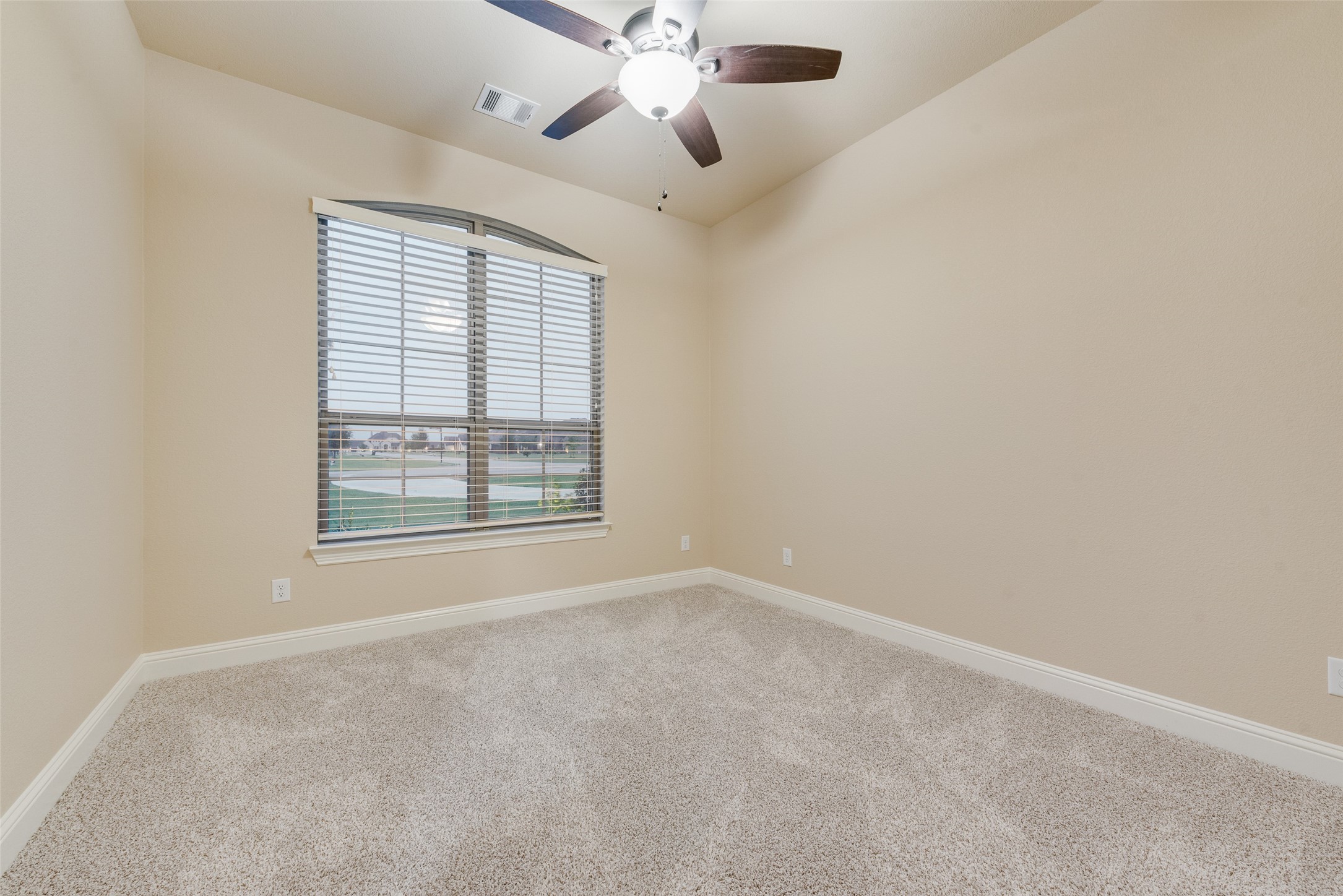451 Holmes Avenue Waxahachie TX 75167