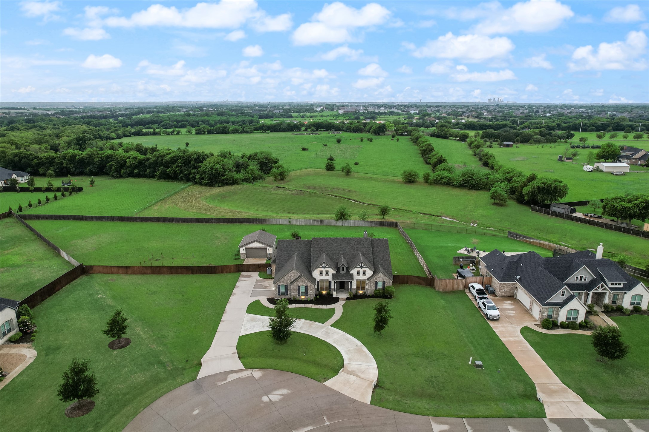 451 Holmes Avenue Waxahachie TX 75167