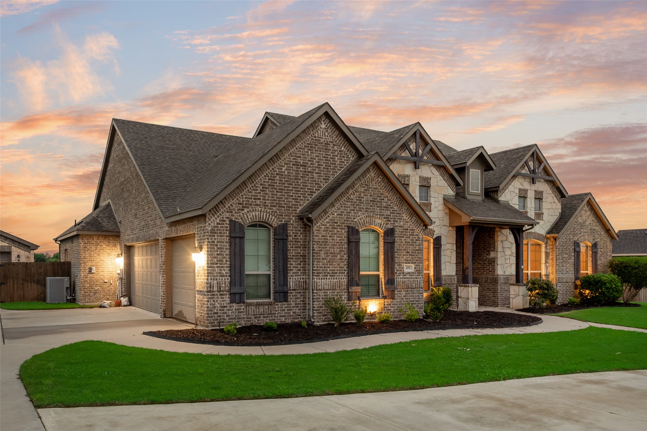 451 Holmes Avenue Waxahachie TX 75167