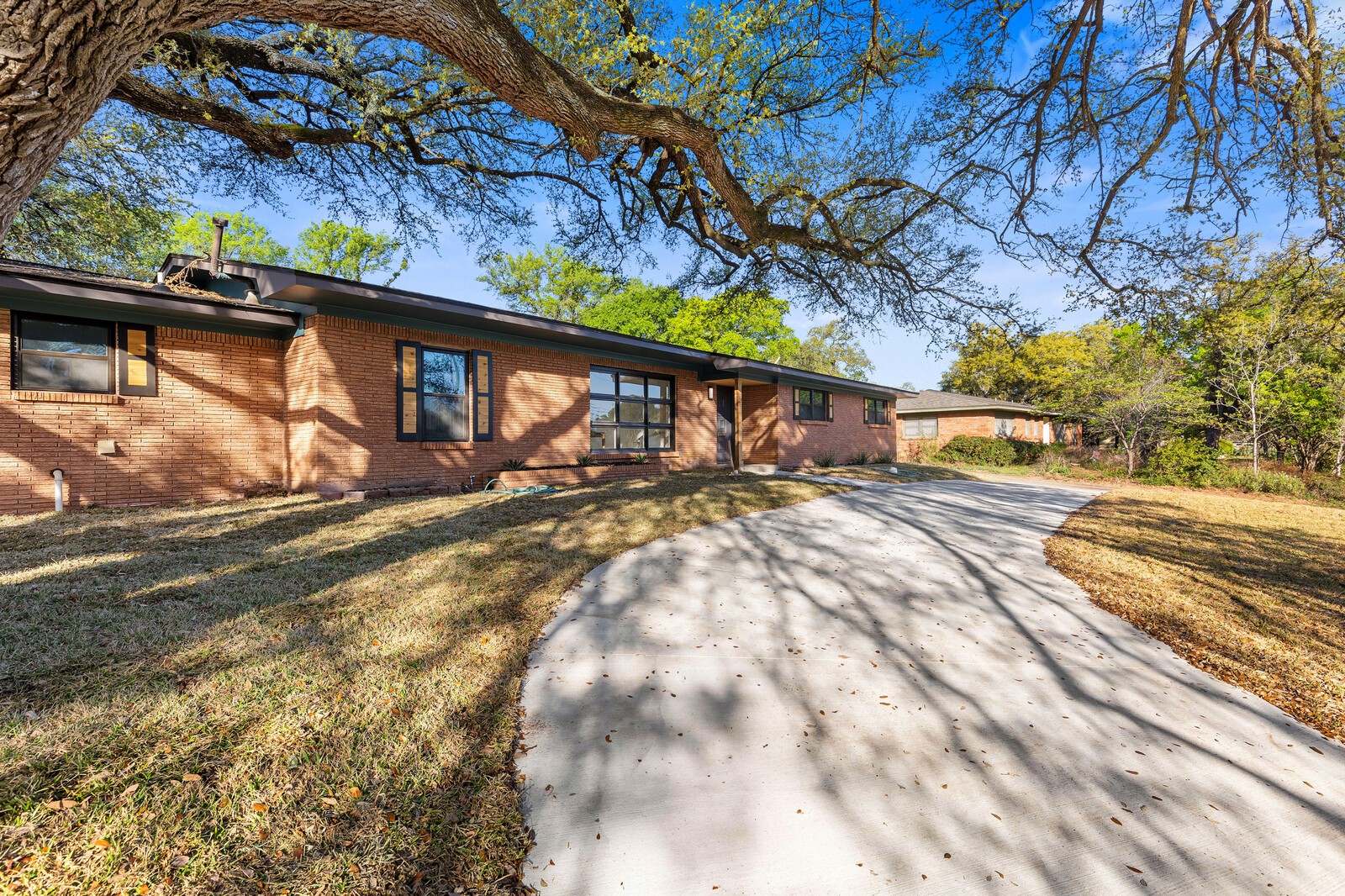 2324 Wooded Acres Drive Waco TX 76710