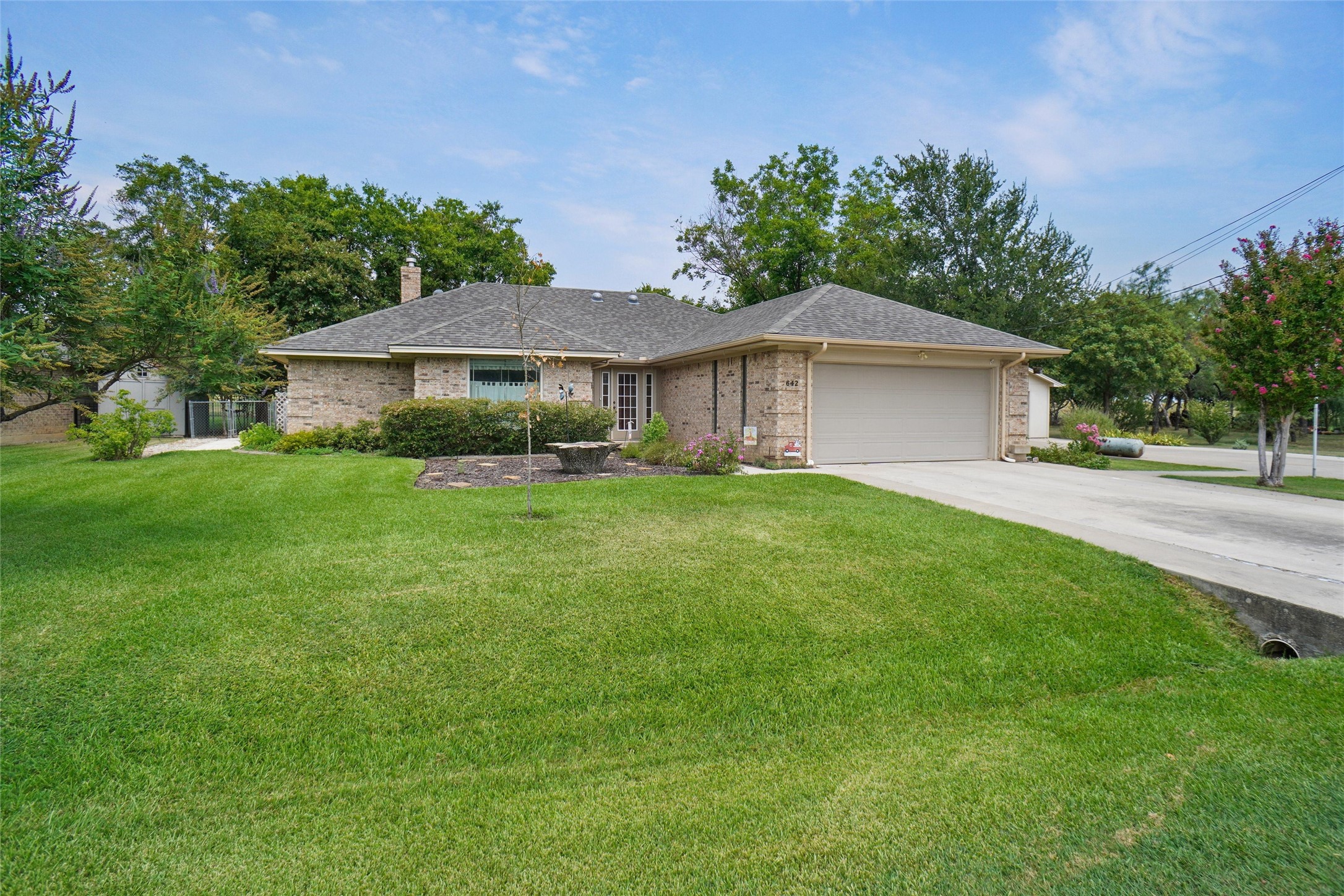 642 Half Moon Way Runaway Bay TX 76426