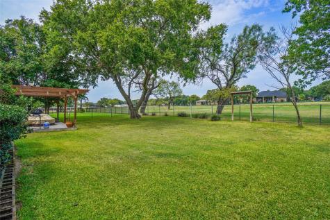 642 Half Moon Way Runaway Bay TX 76426
