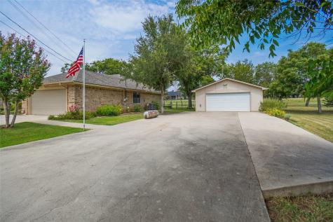 642 Half Moon Way Runaway Bay TX 76426