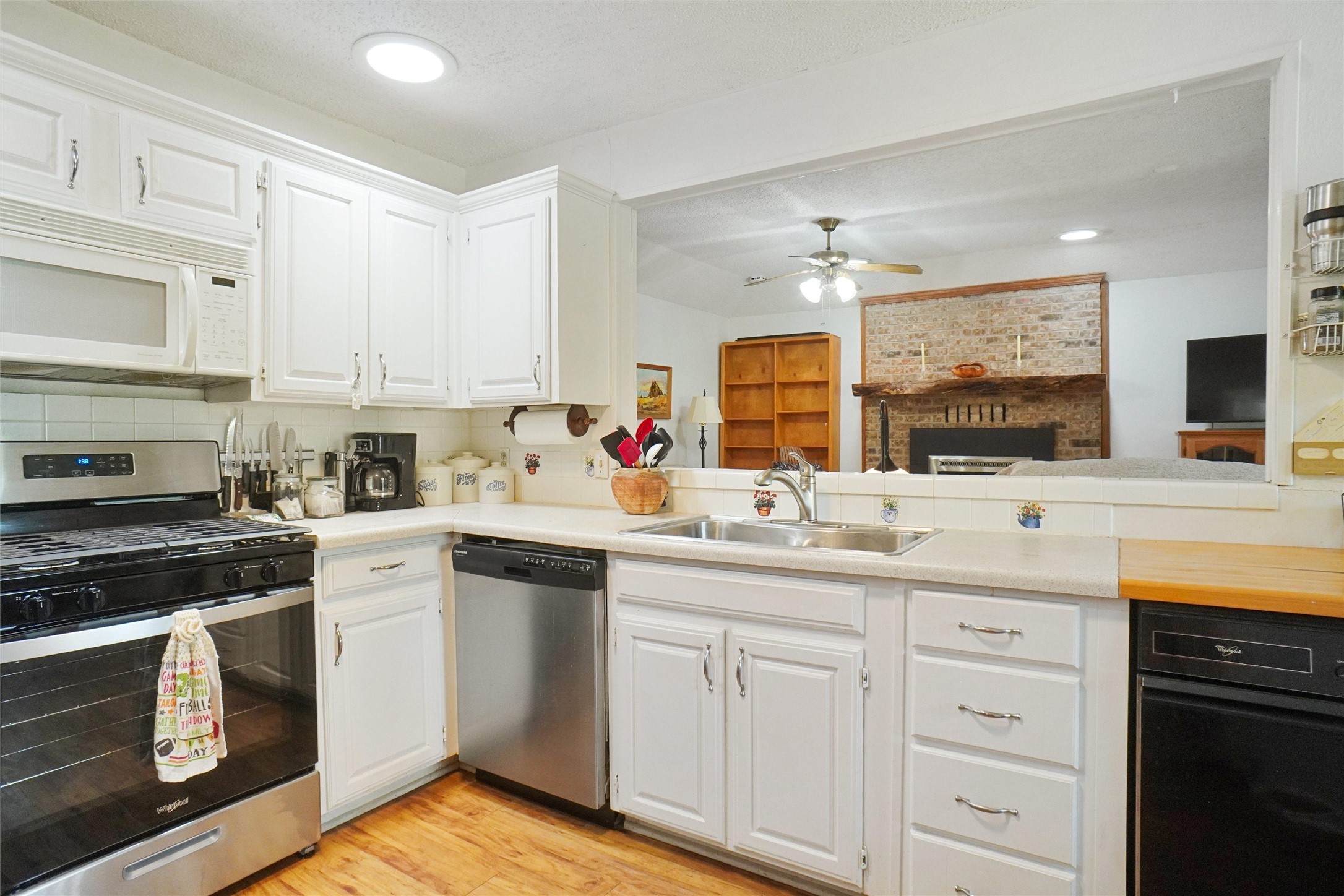 642 Half Moon Way Runaway Bay TX 76426
