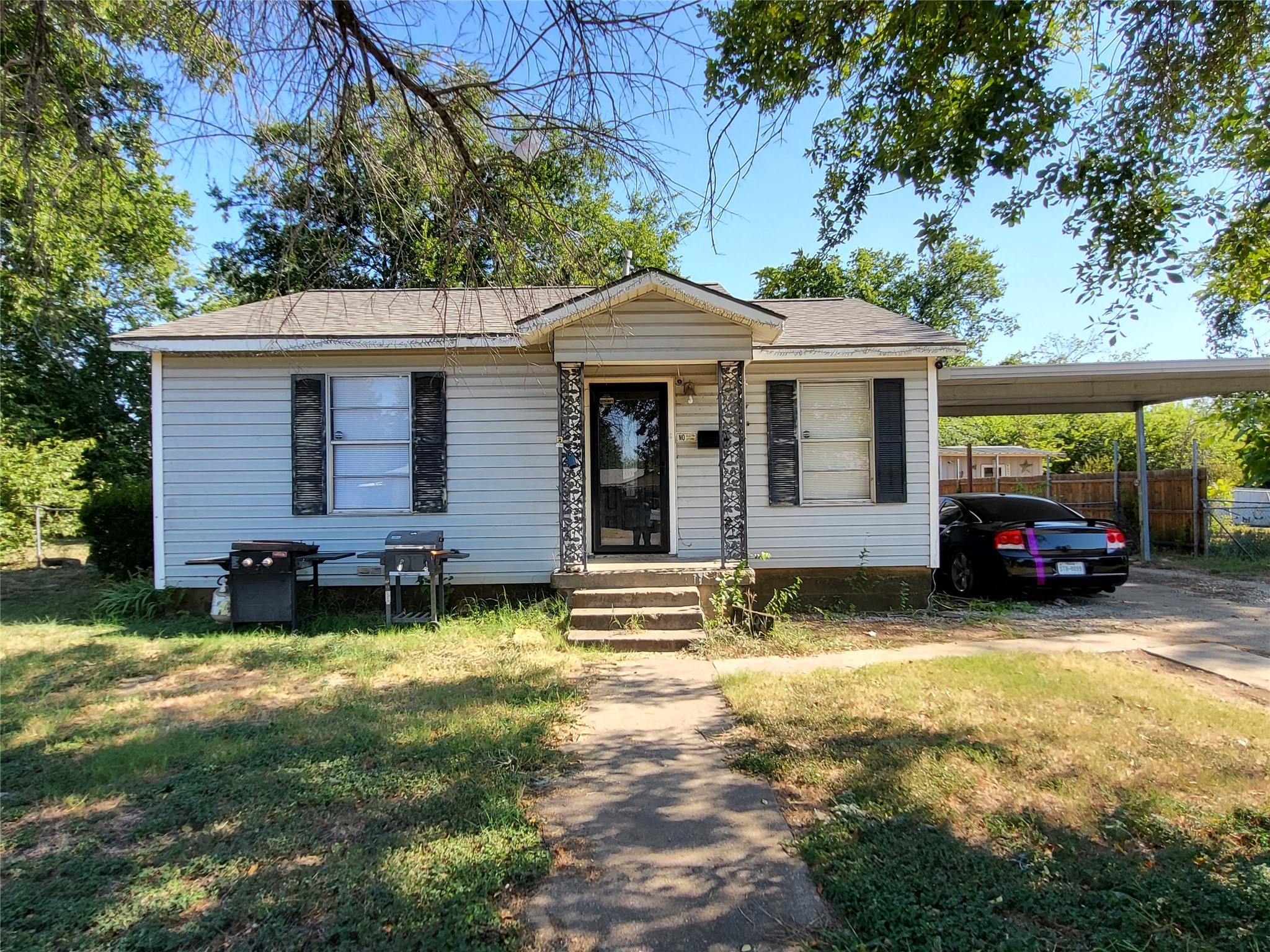 4208 Patricia Street Haltom City TX 76117