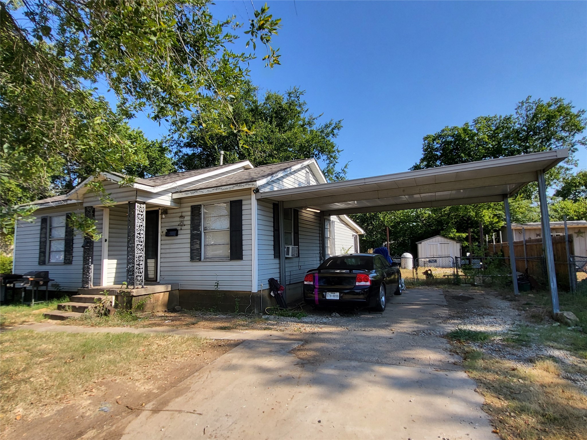 4208 Patricia Street Haltom City TX 76117