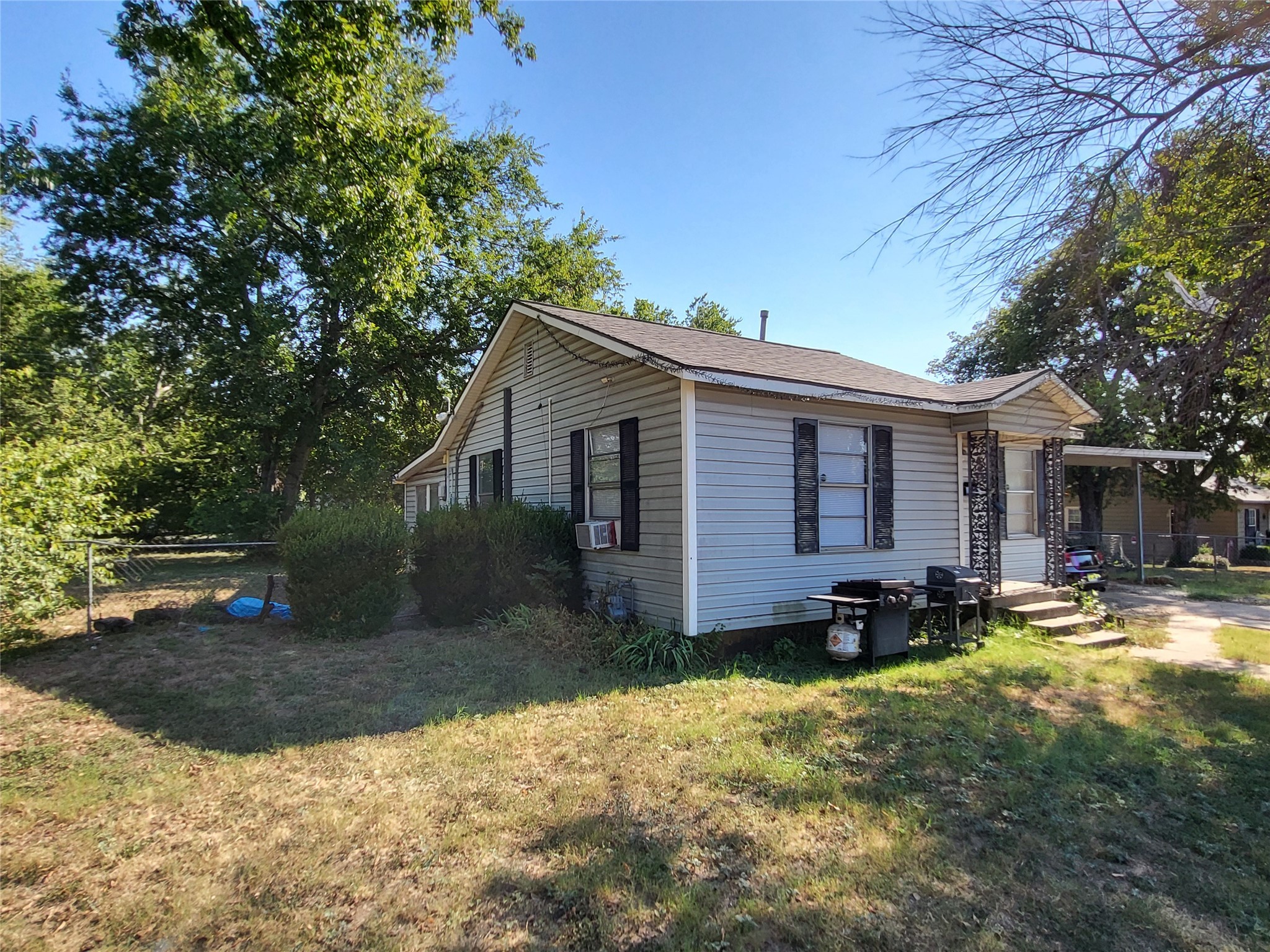 4208 Patricia Street Haltom City TX 76117