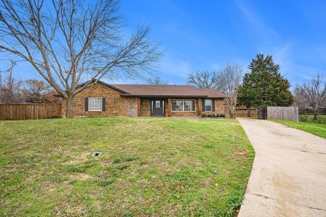 106 Oakwood Place Joshua TX 76058