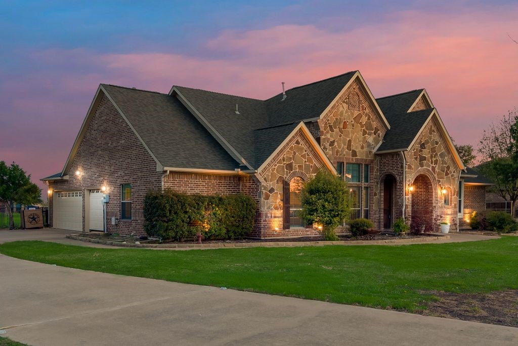 18176 Langford Lane Talty TX 75126