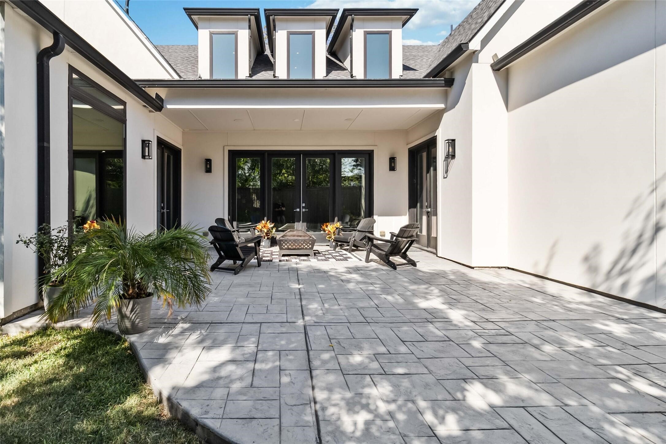 3942 Rochelle Drive Dallas TX 75220