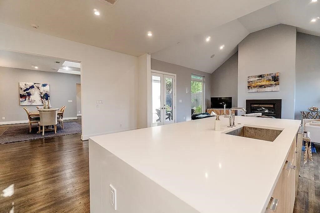 3942 Rochelle Drive Dallas TX 75220