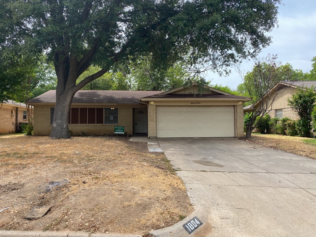 1804 Westcrest Drive Arlington TX 76013