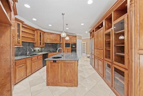 1340 Autumn Oaks Circle China Spring TX 76633