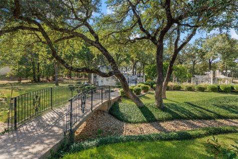 1340 Autumn Oaks Circle China Spring TX 76633