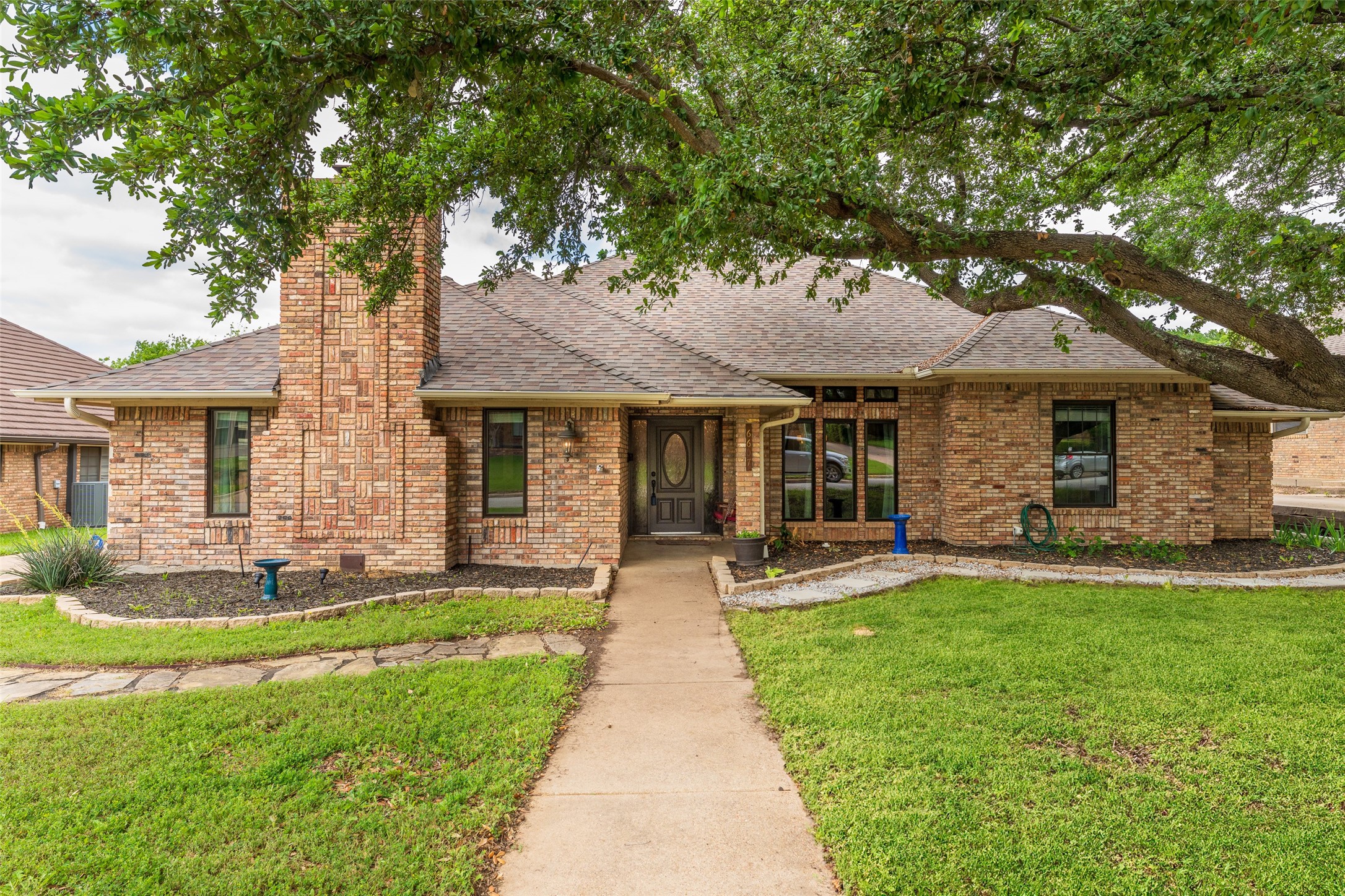 6607 Parkside Court Arlington TX 76016