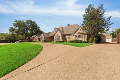 608 Stoneridge Court Cleburne TX 76033