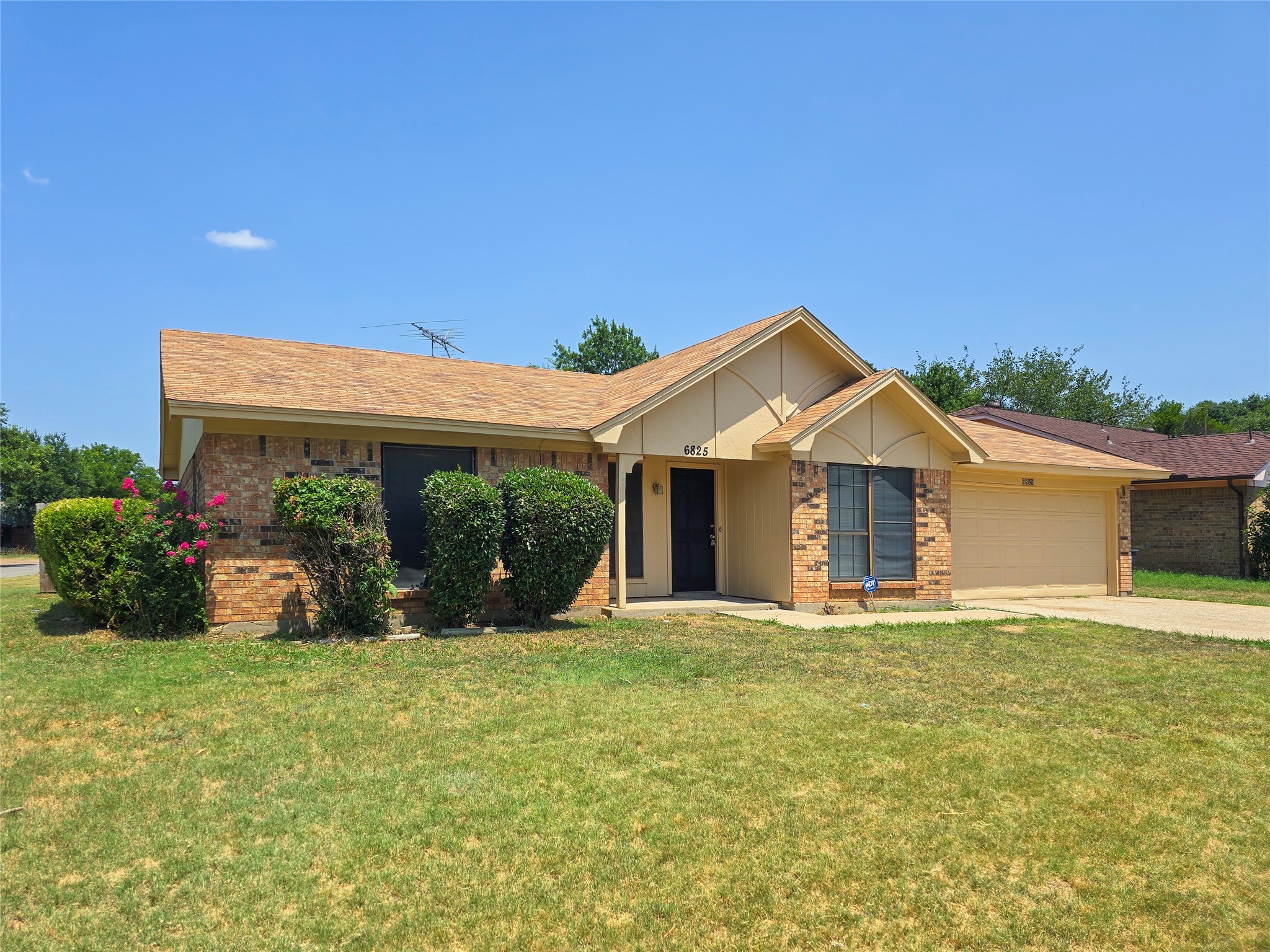 6825 Loma Vista Drive Fort Worth TX 76133