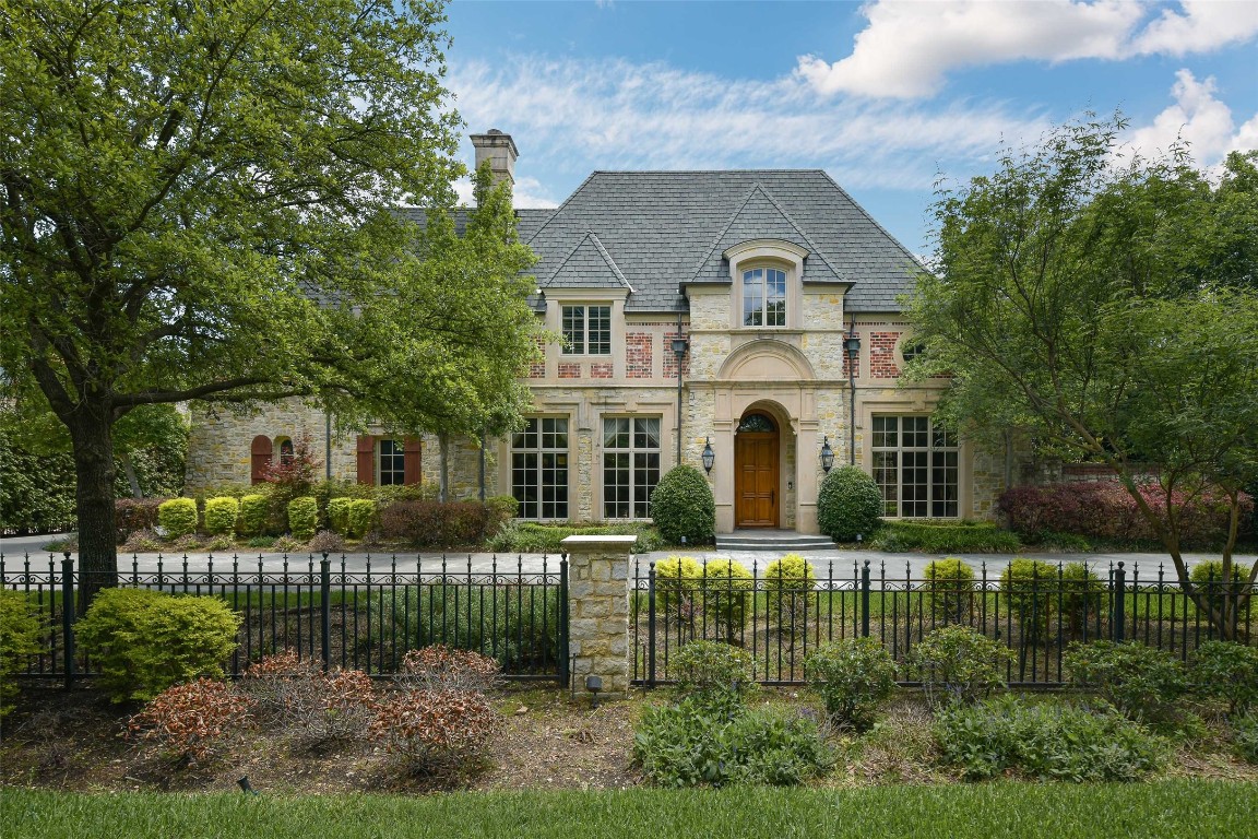 5814 Falls Road Dallas TX 75225