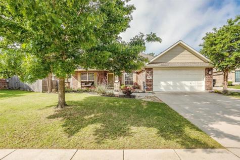 708 Lone Oak Court Burleson TX 76028