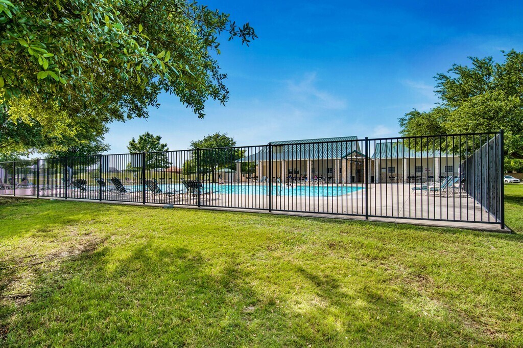 201 Edinburgh Waco TX 76712