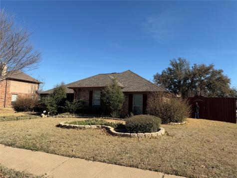 2702 Grasmere Street Garland TX 75040