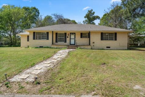 613 Graham Street Mineola TX 75773