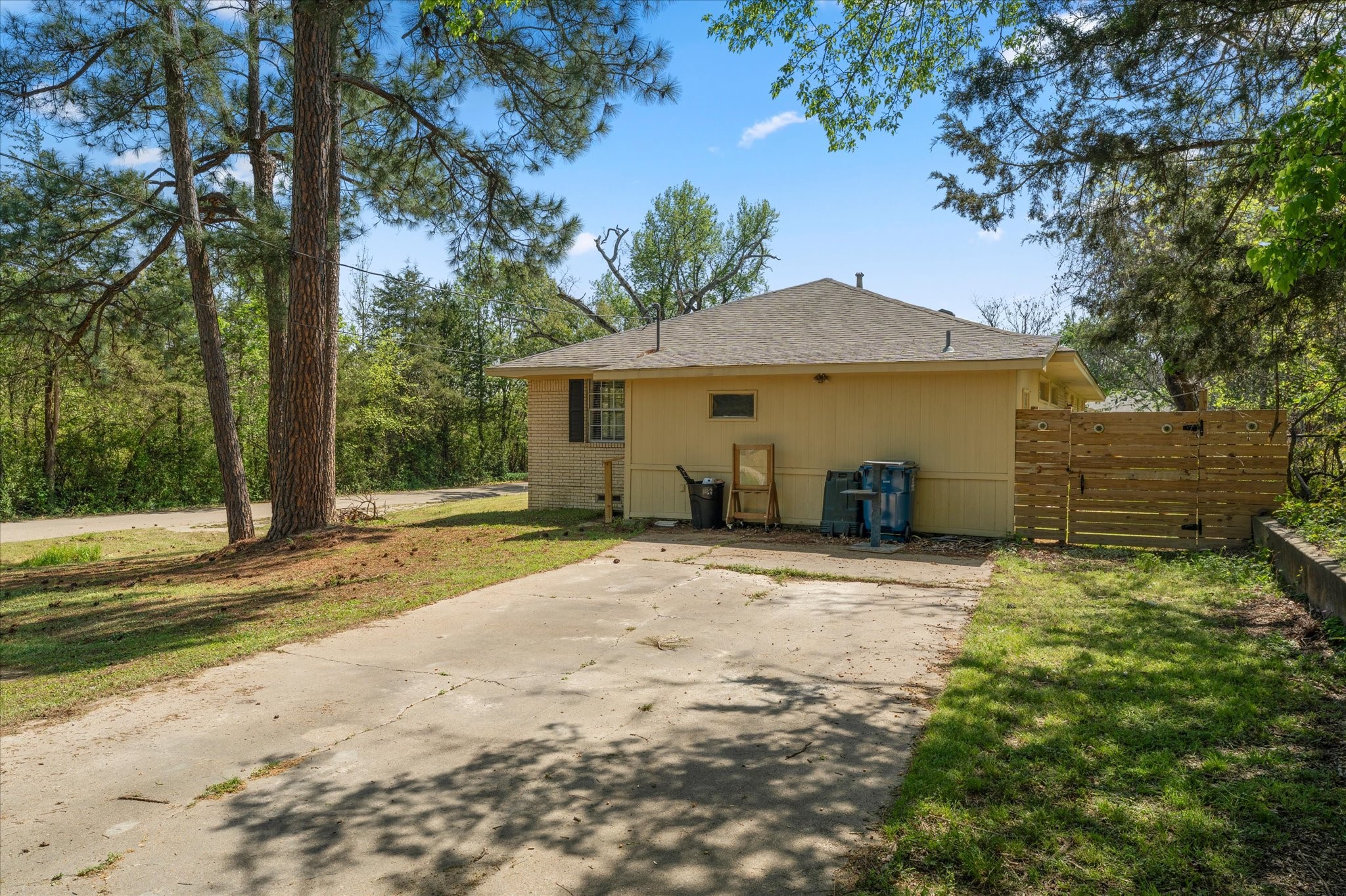 613 Graham Street Mineola TX 75773