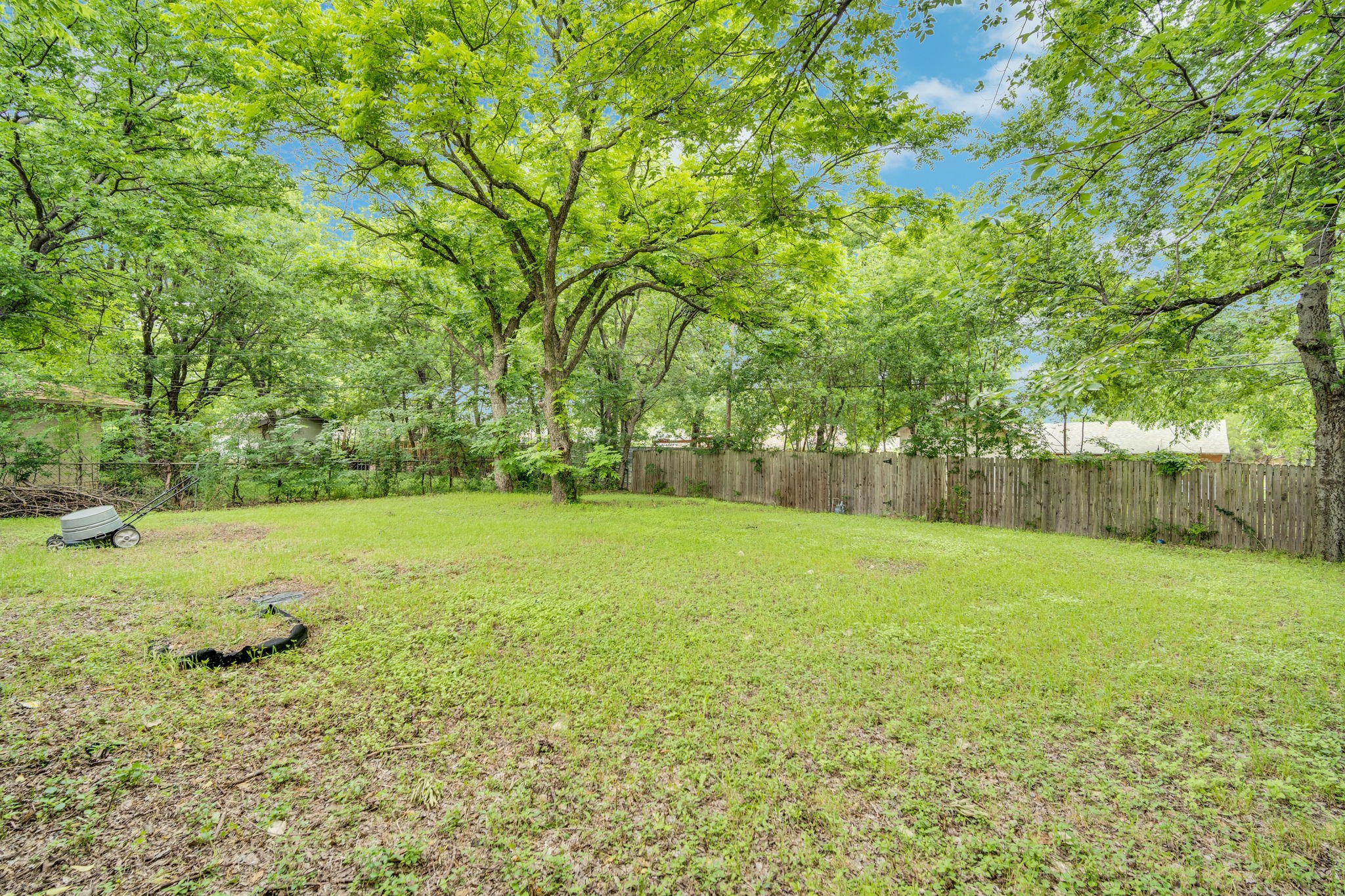 419 Highcrest Drive Dallas TX 75232