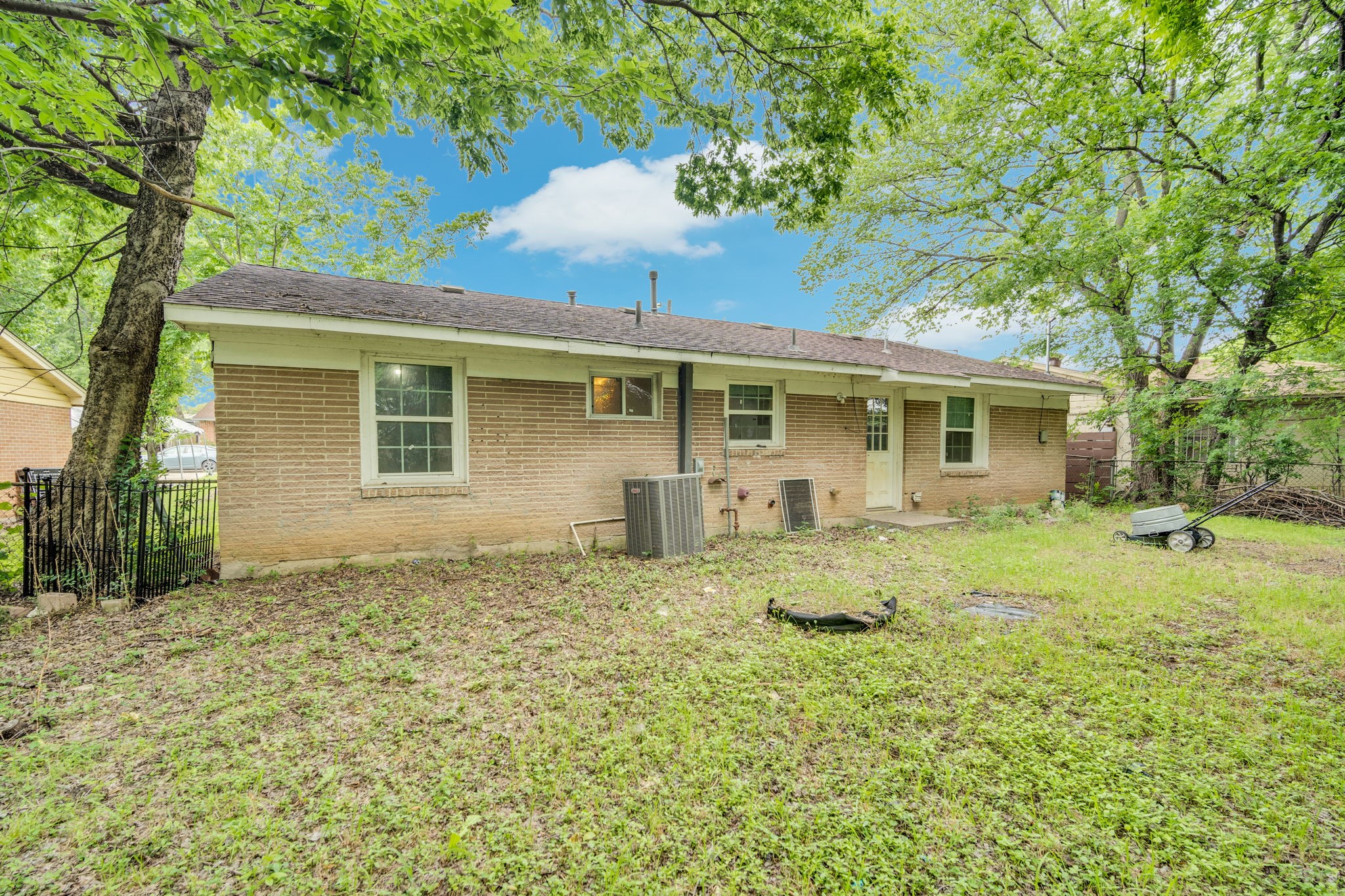 419 Highcrest Drive Dallas TX 75232