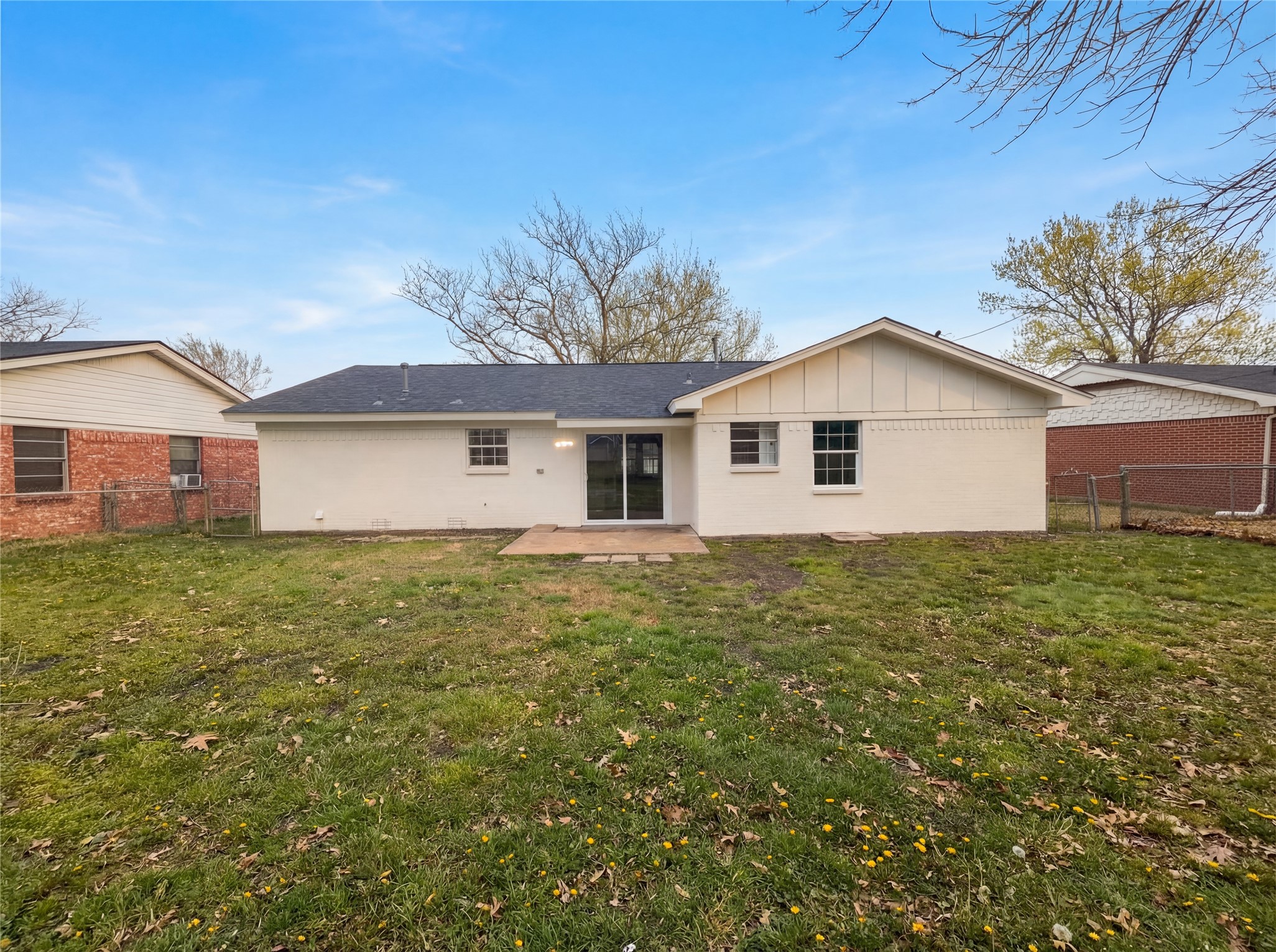 802 N Hughes Street Howe TX 75459