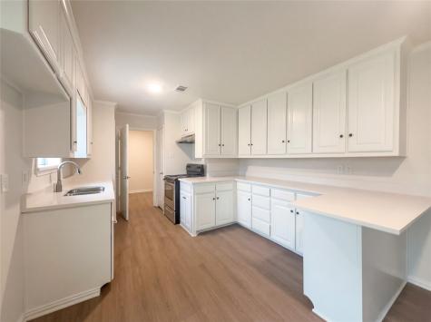 802 N Hughes Street Howe TX 75459