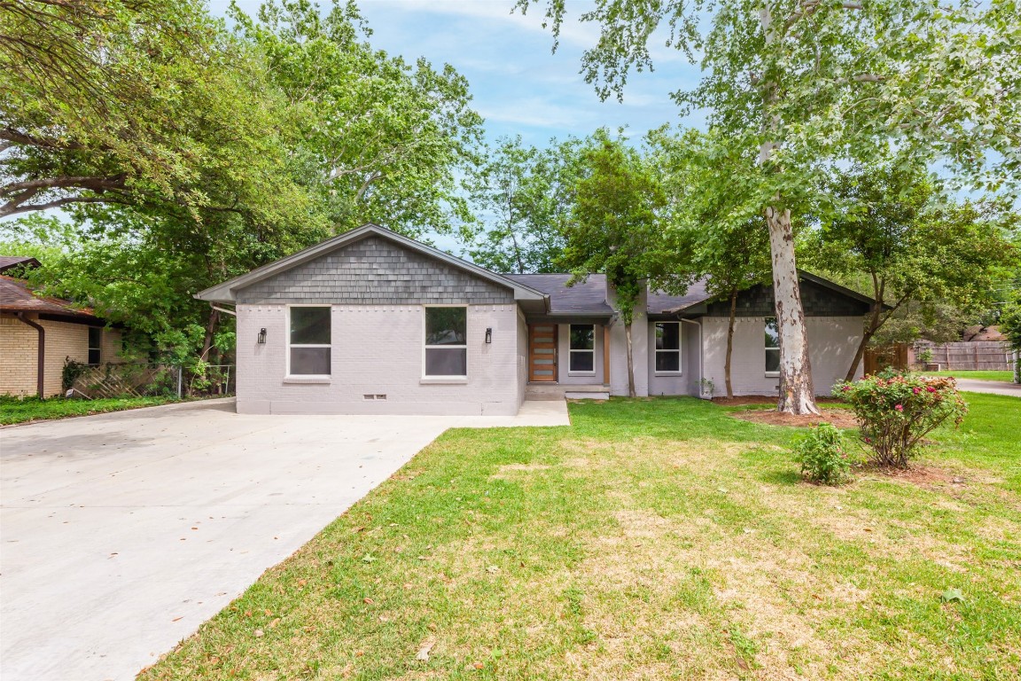 3121 Waldrop Drive Dallas TX 75229