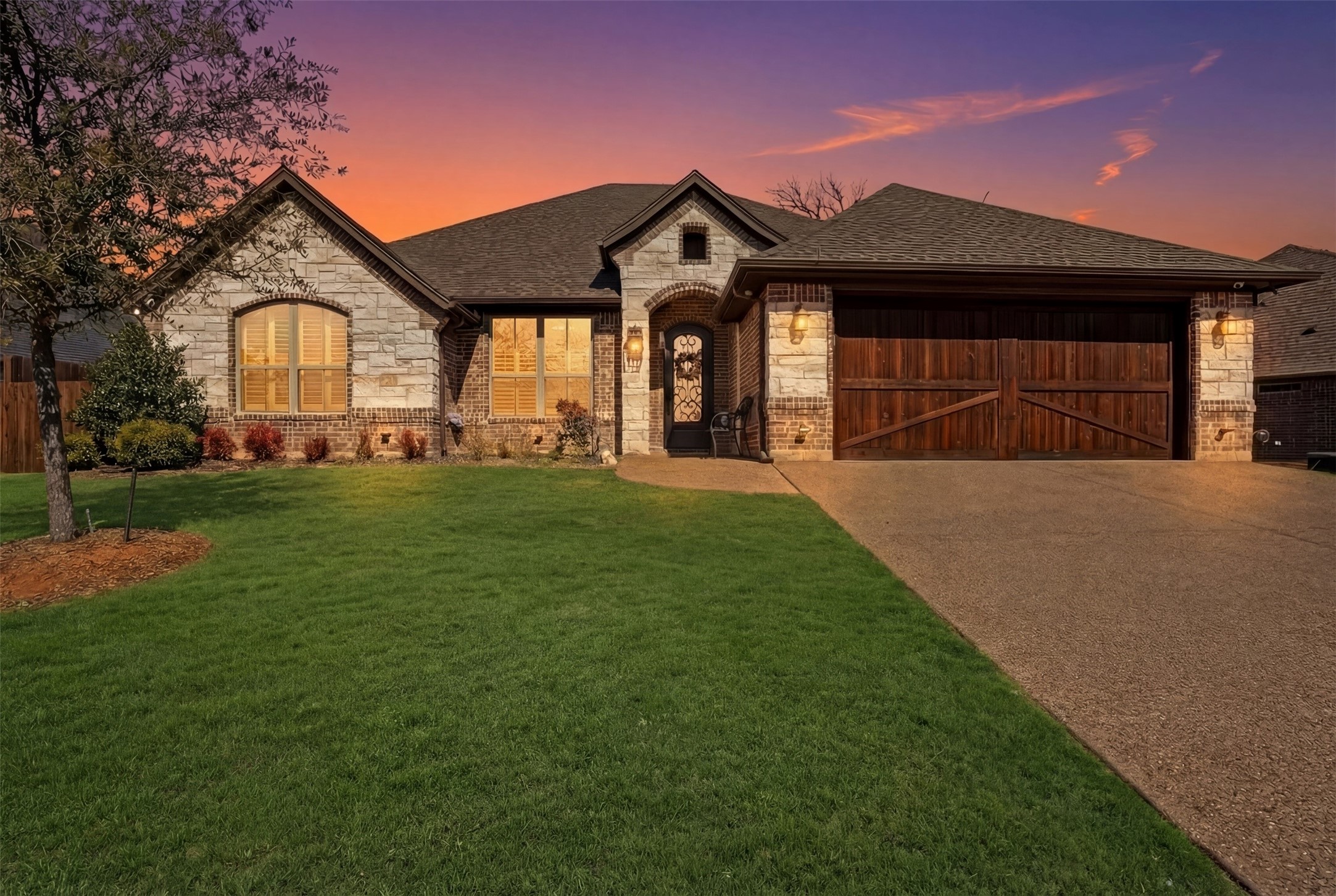 1401 Joshua Way Granbury TX 76048