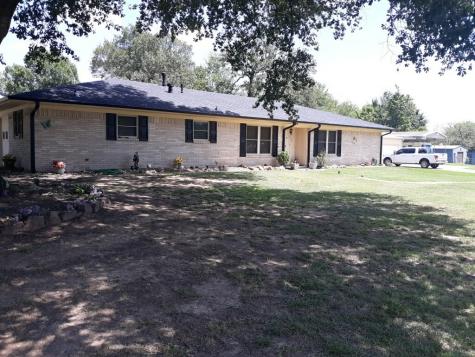 640 N Cedar Street Blossom TX 75416