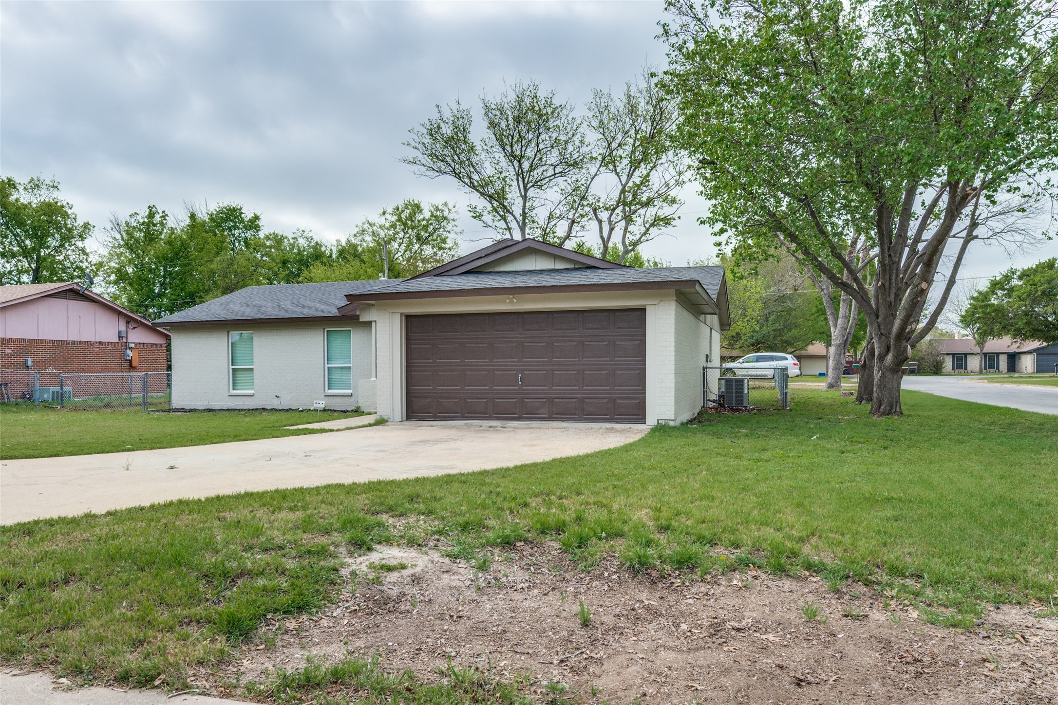 1600 Briar Run Benbrook TX 76126