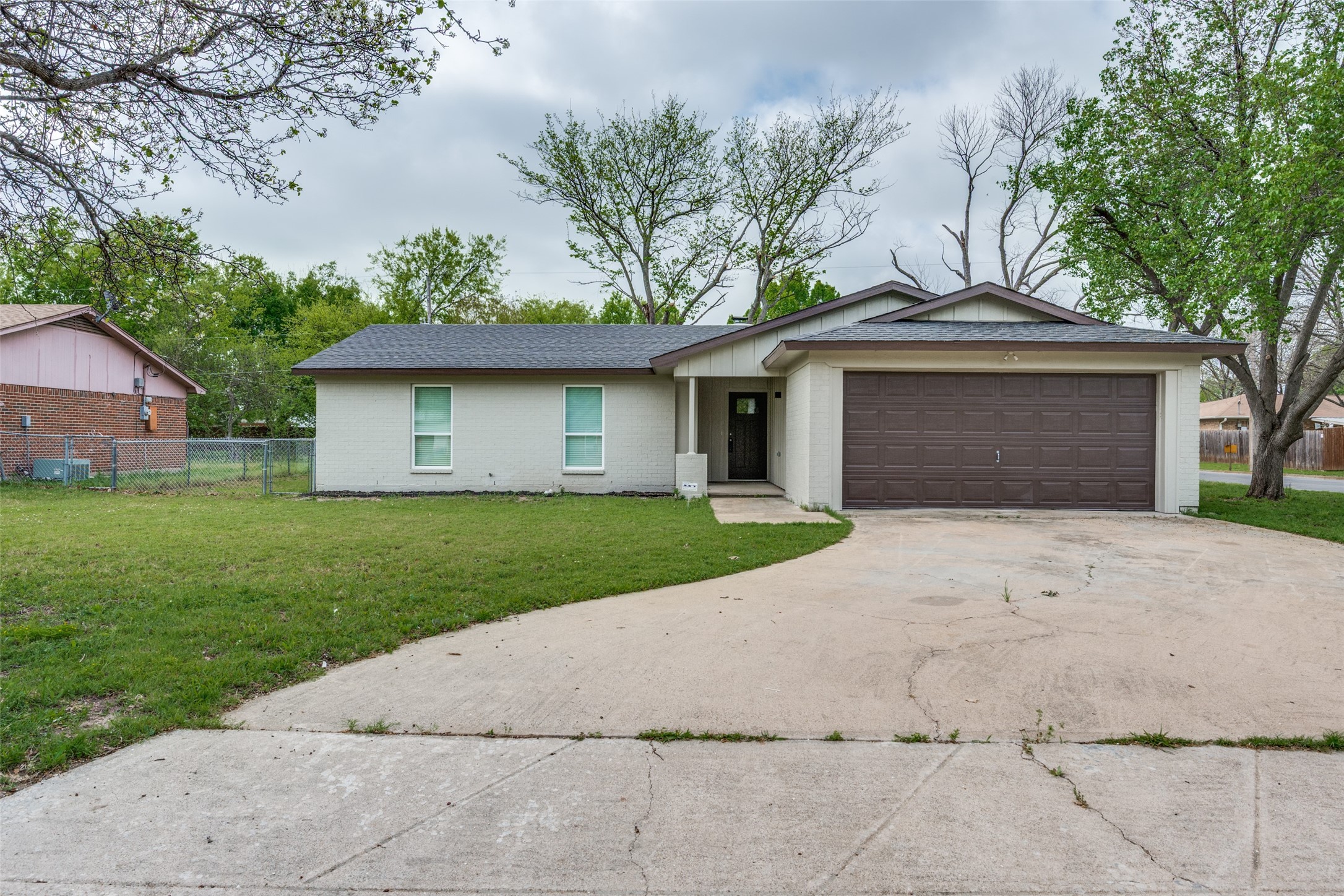 1600 Briar Run Benbrook TX 76126