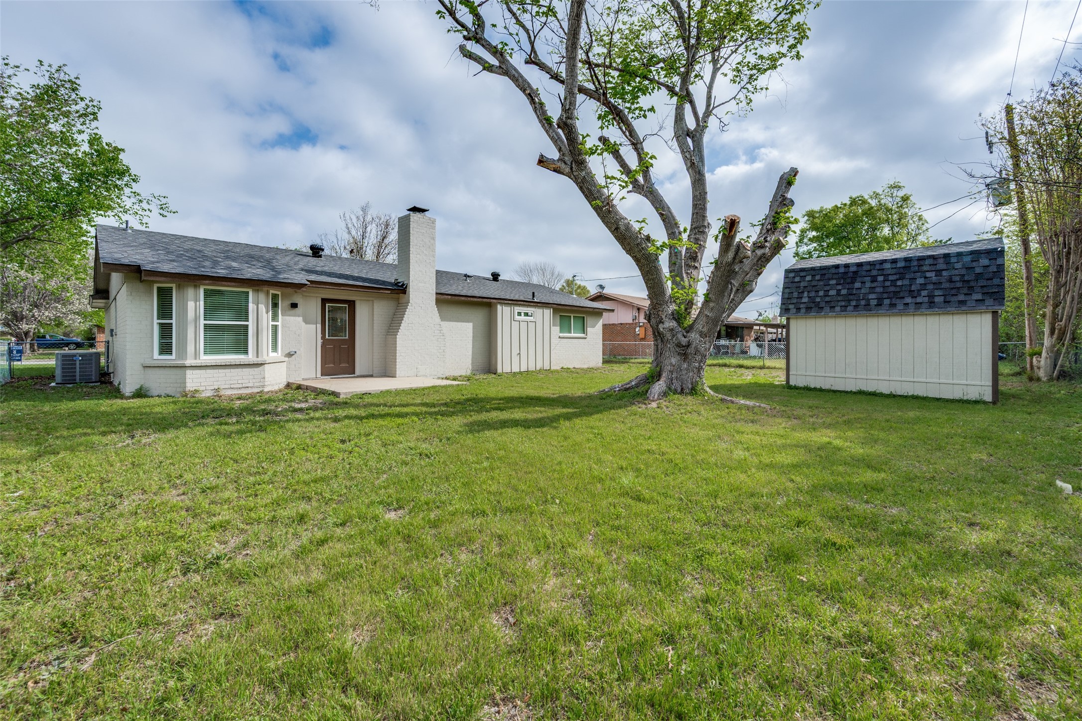 1600 Briar Run Benbrook TX 76126