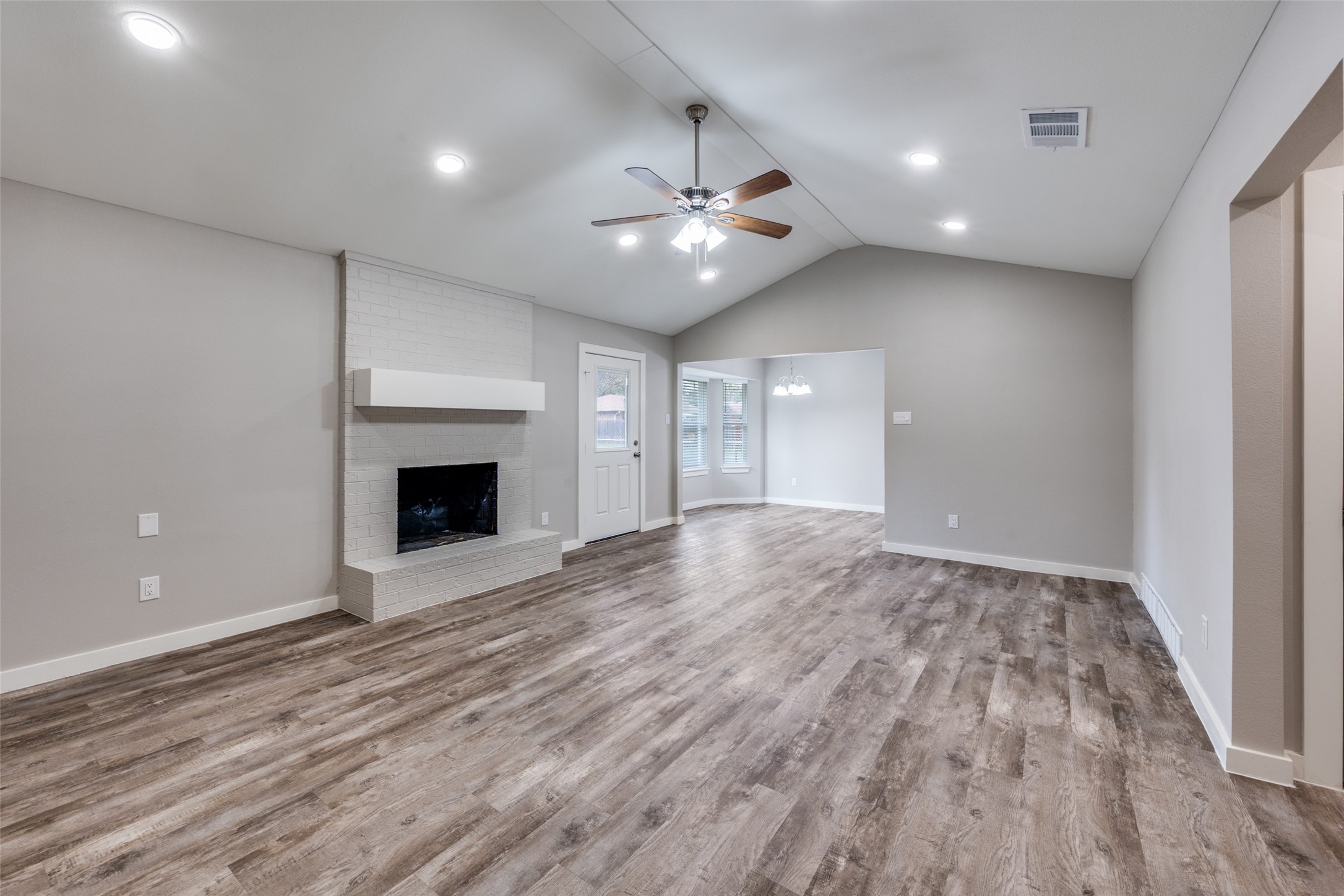 1600 Briar Run Benbrook TX 76126