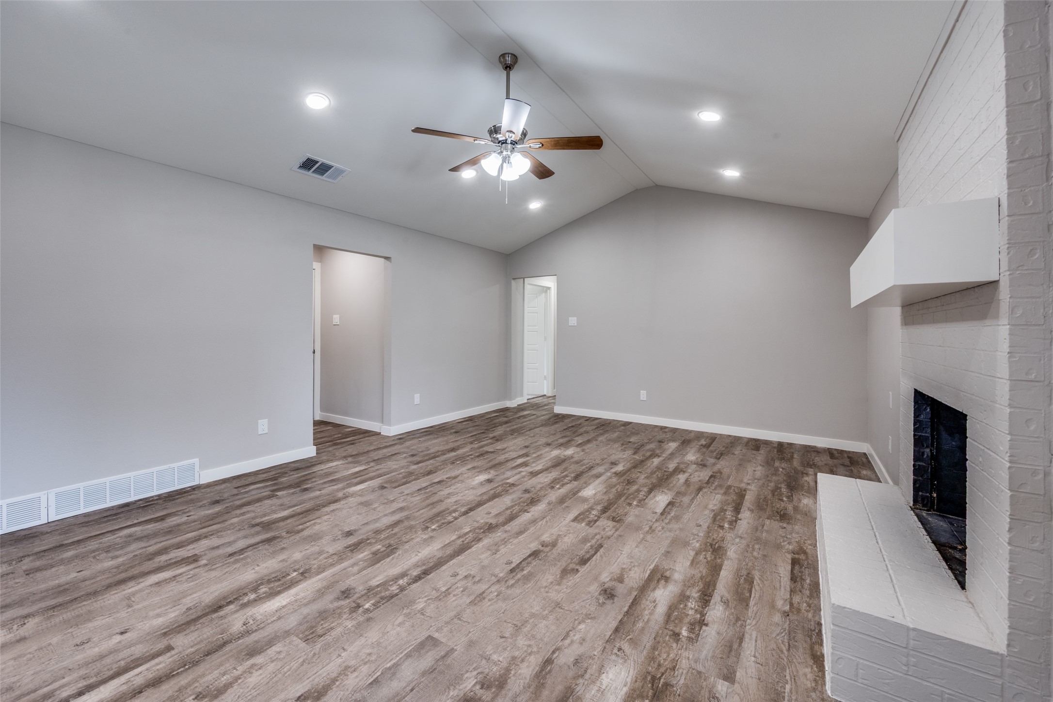 1600 Briar Run Benbrook TX 76126