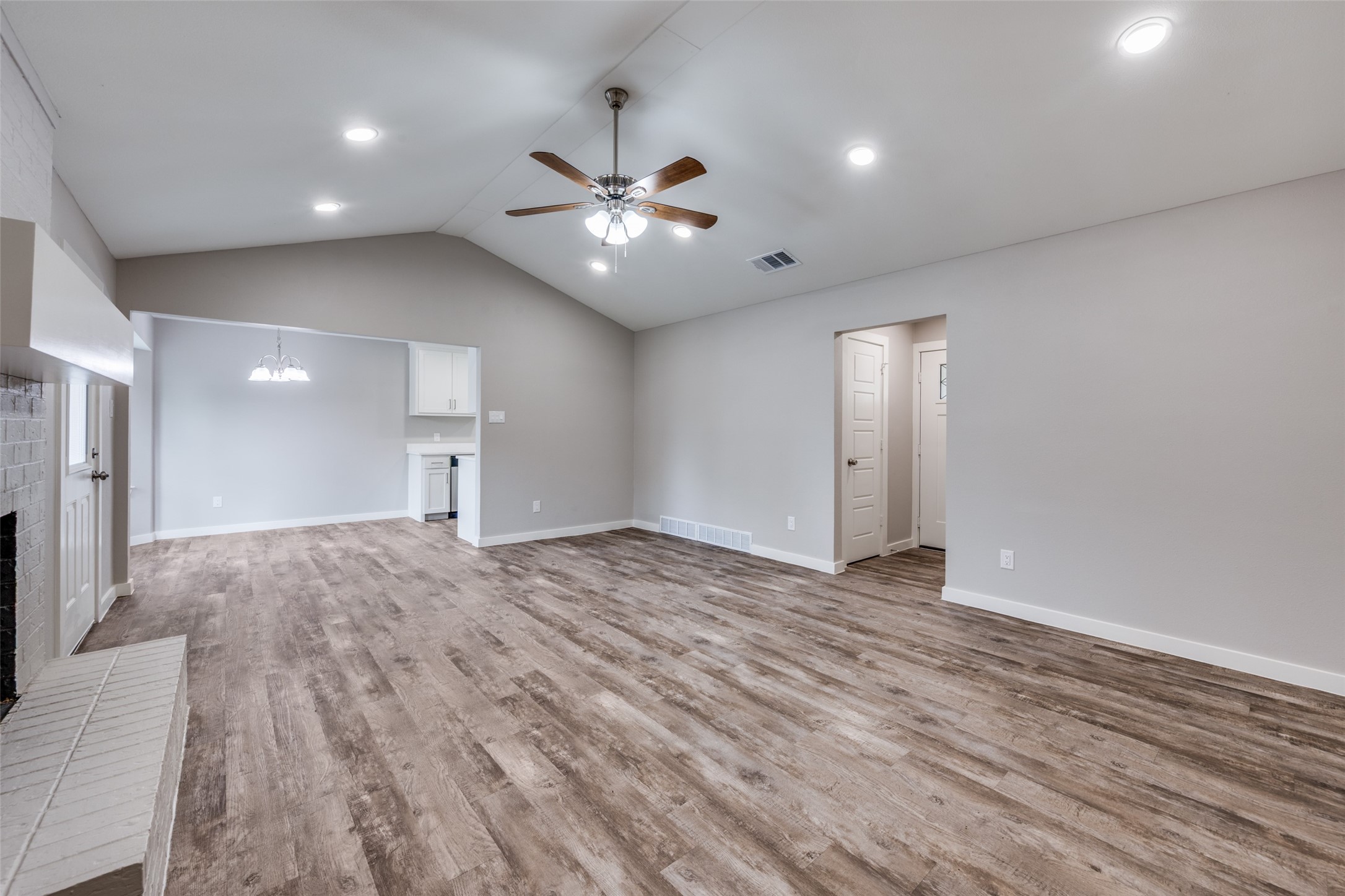 1600 Briar Run Benbrook TX 76126
