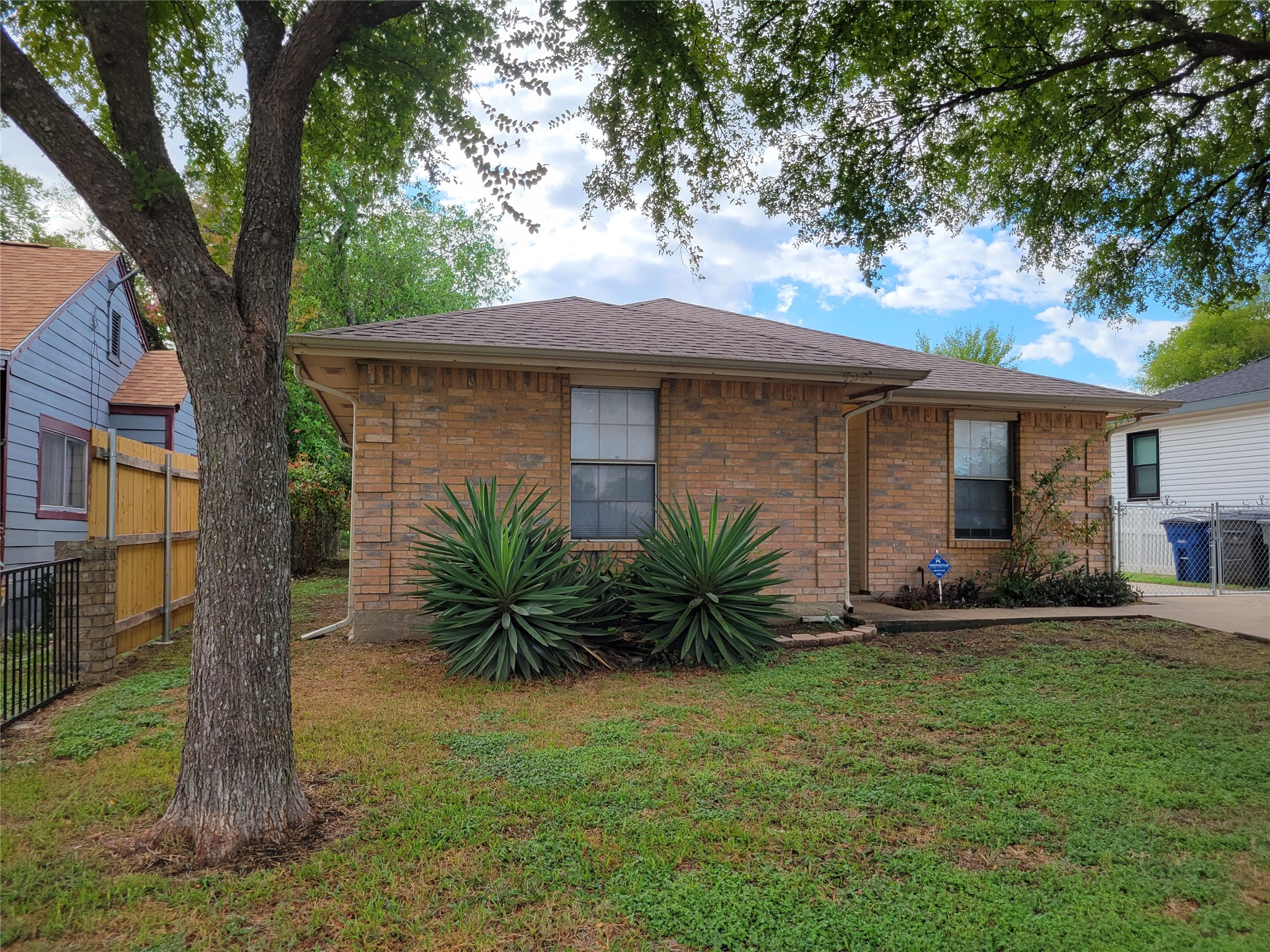 4027 Ramona Avenue Dallas TX 75216