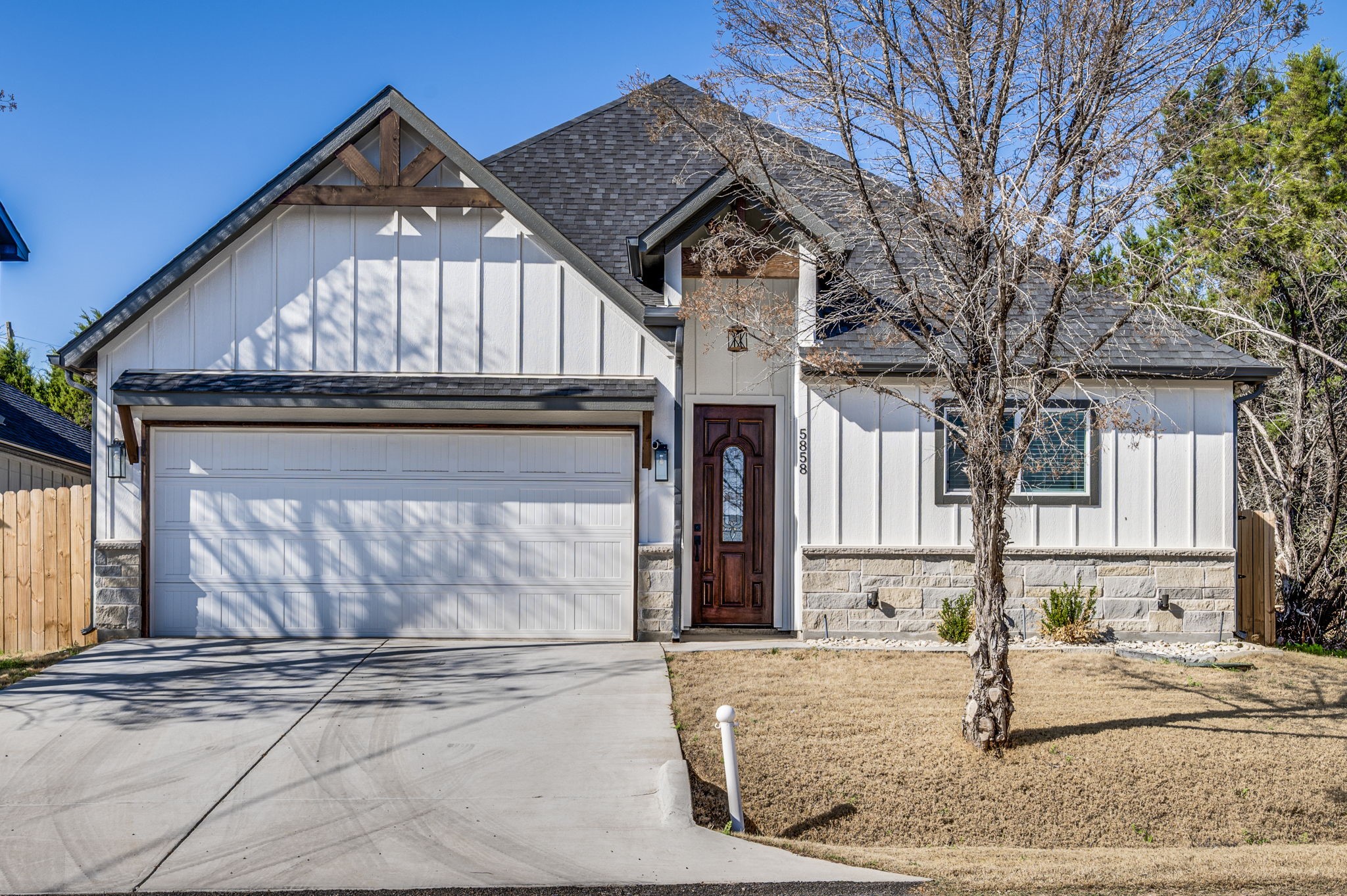 5858 Black Pine Circle Granbury TX 76048