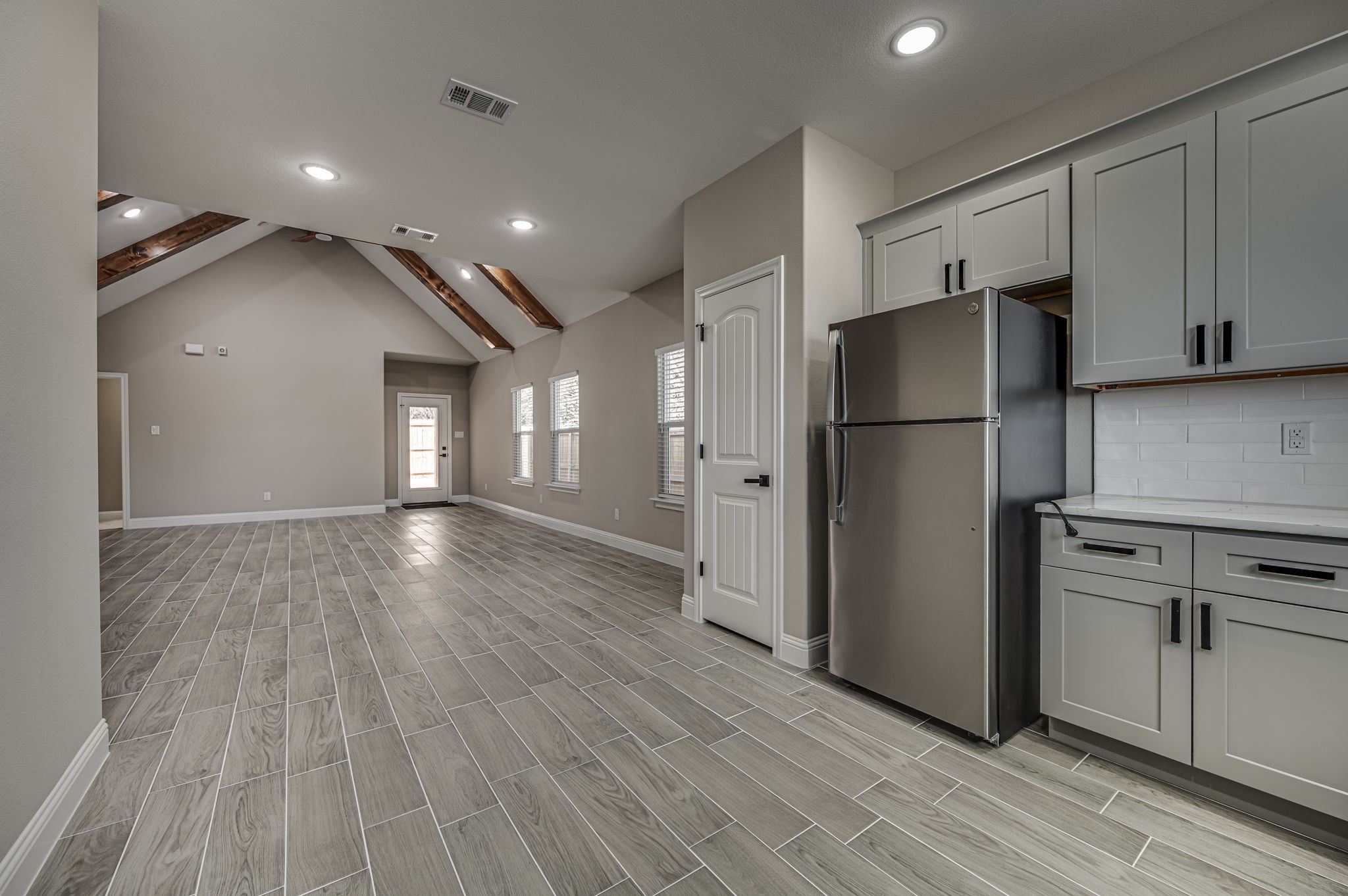 5858 Black Pine Circle Granbury TX 76048