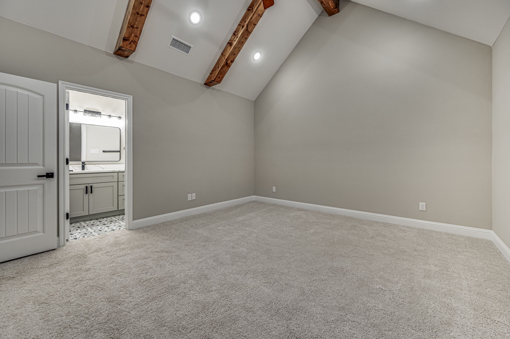 5858 Black Pine Circle Granbury TX 76048