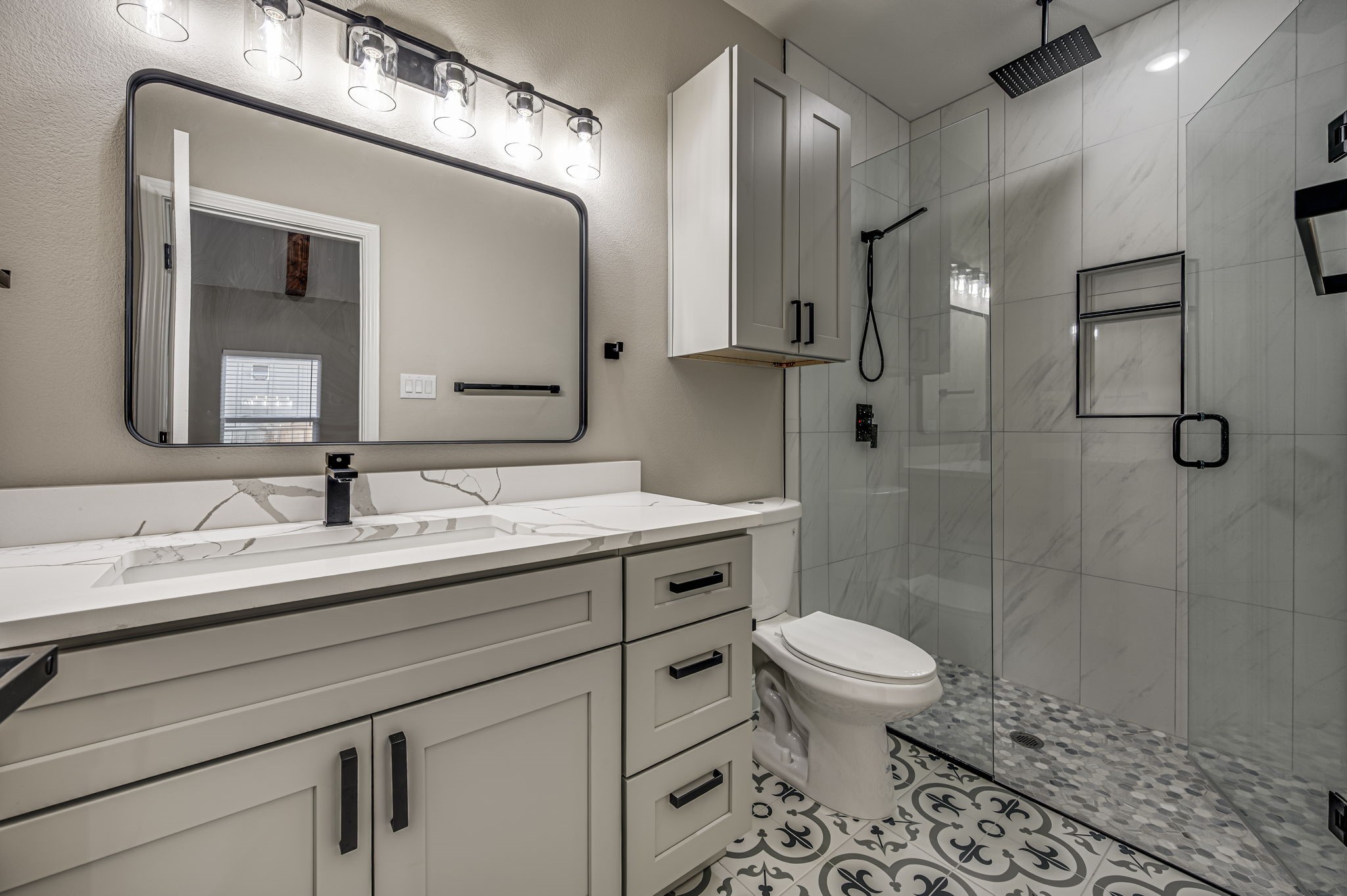 5858 Black Pine Circle Granbury TX 76048