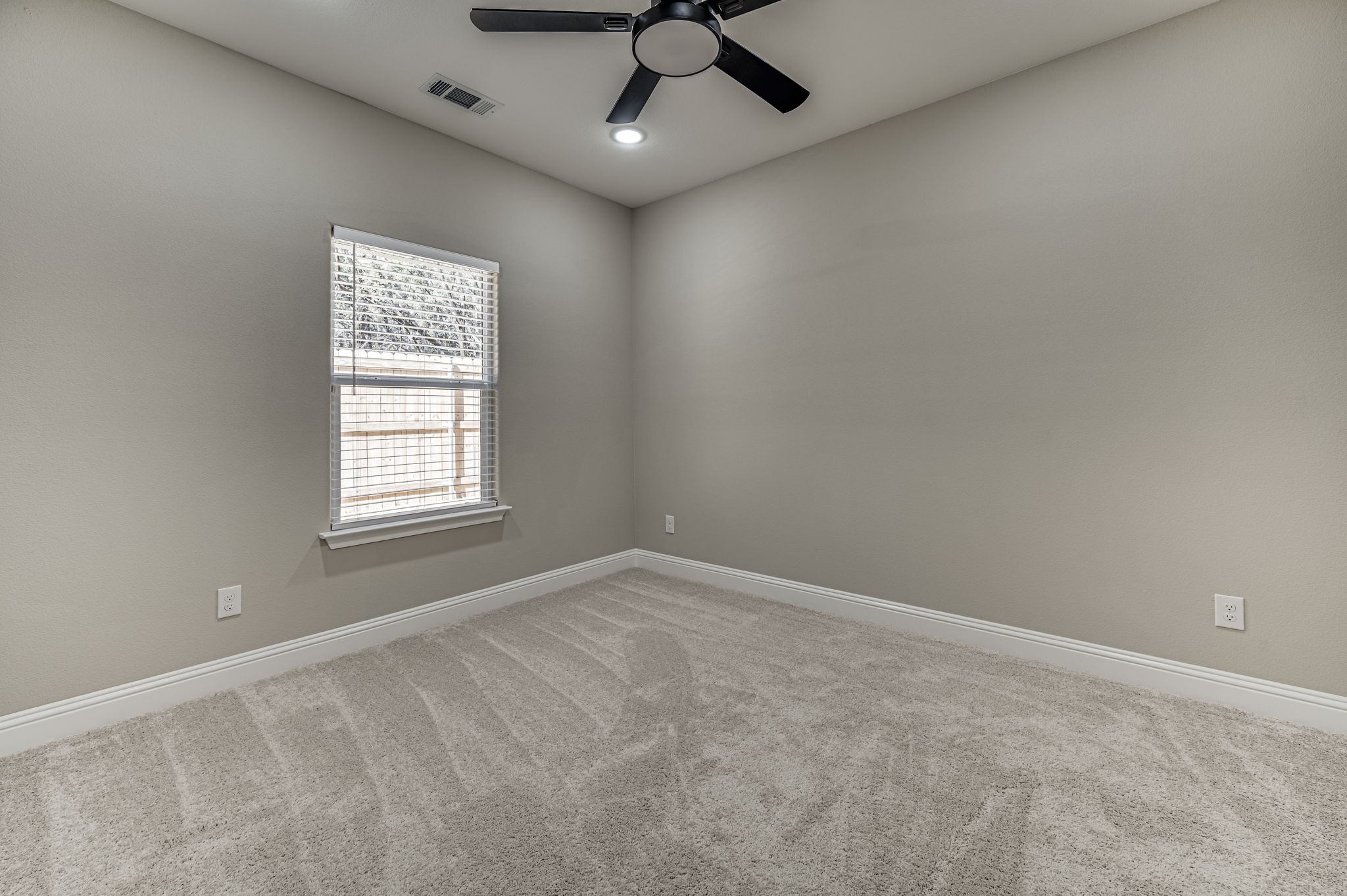 5858 Black Pine Circle Granbury TX 76048