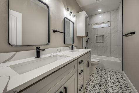 5858 Black Pine Circle Granbury TX 76048