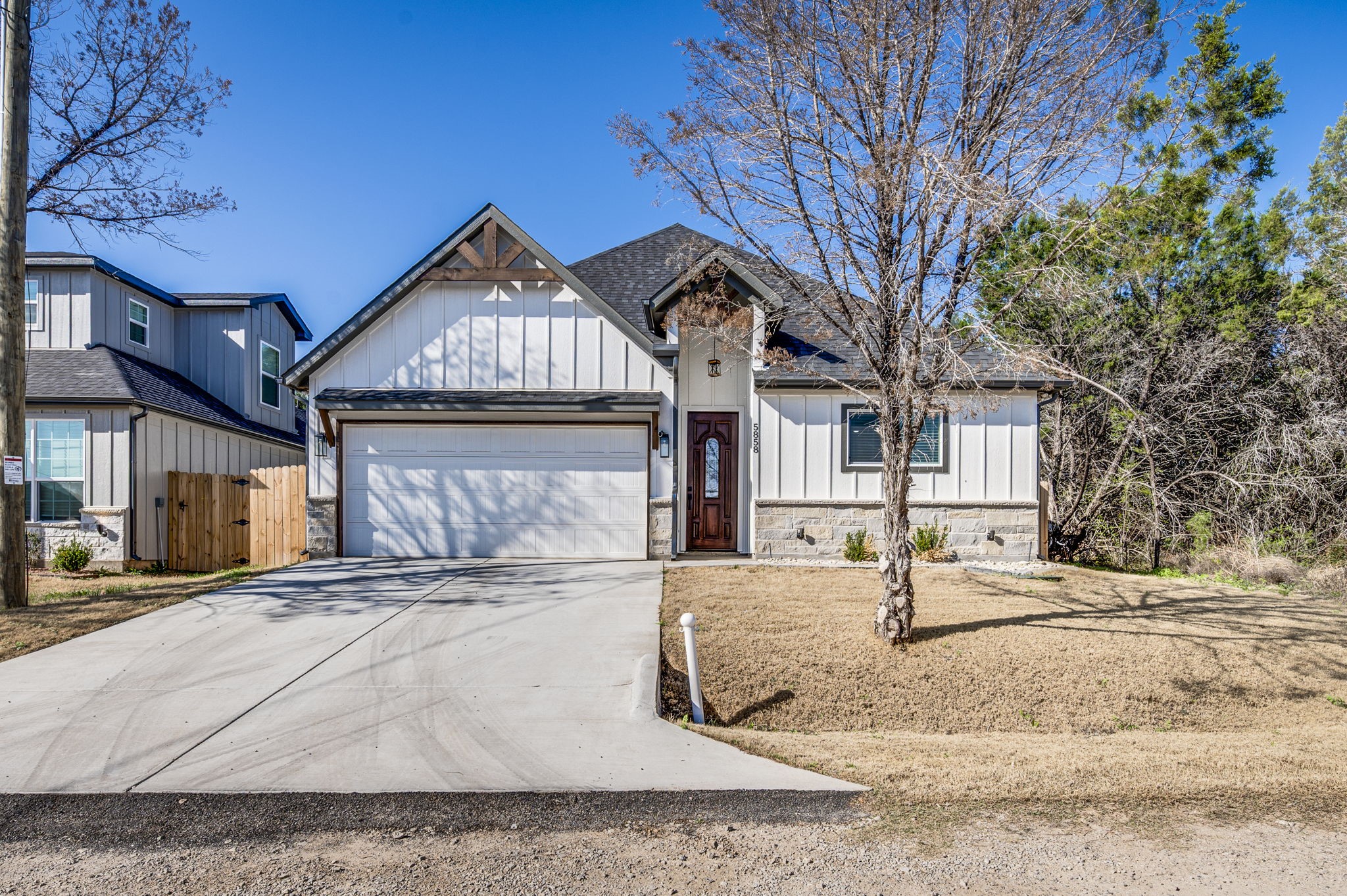 5858 Black Pine Circle Granbury TX 76048